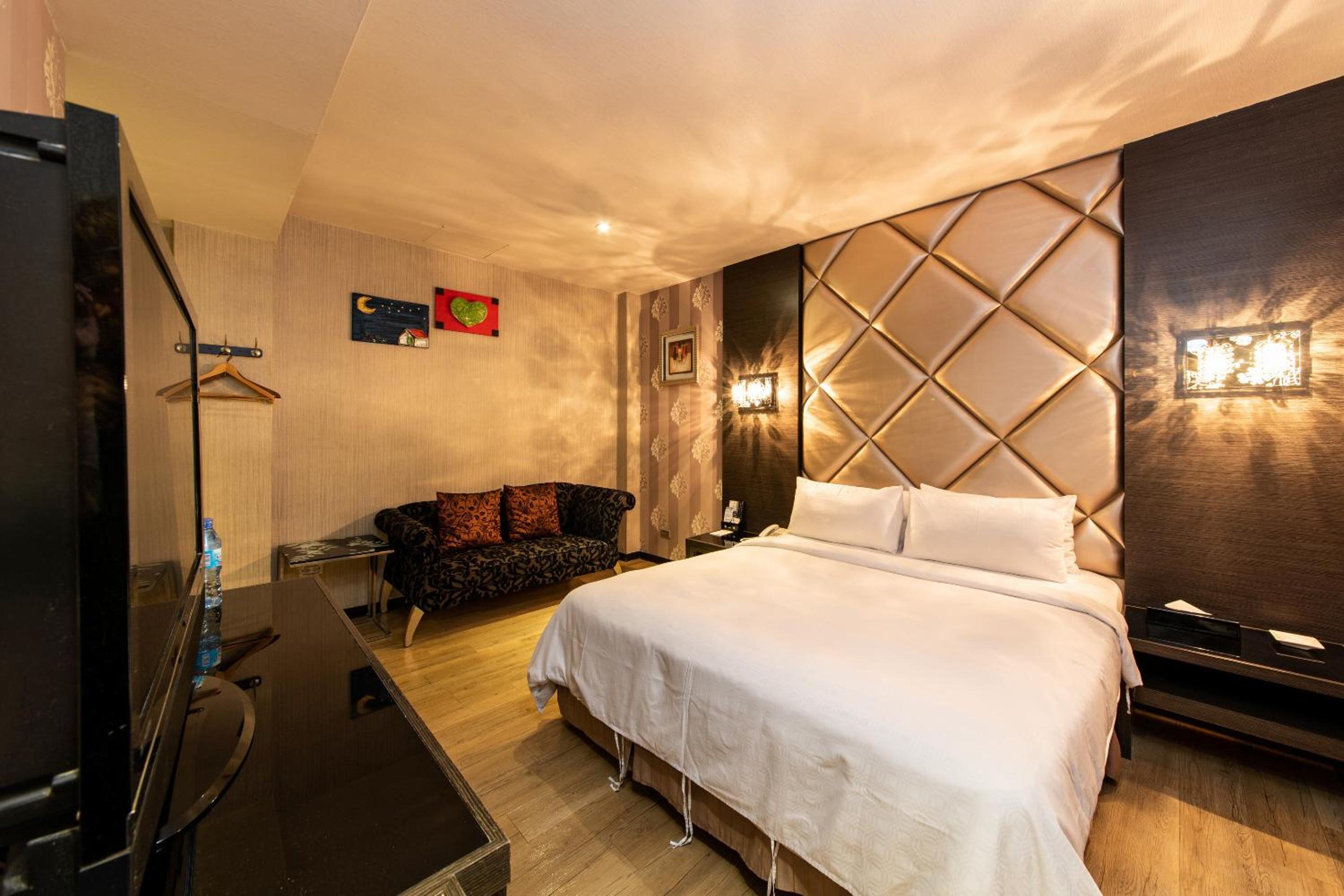 Business Double Room - Photo 8