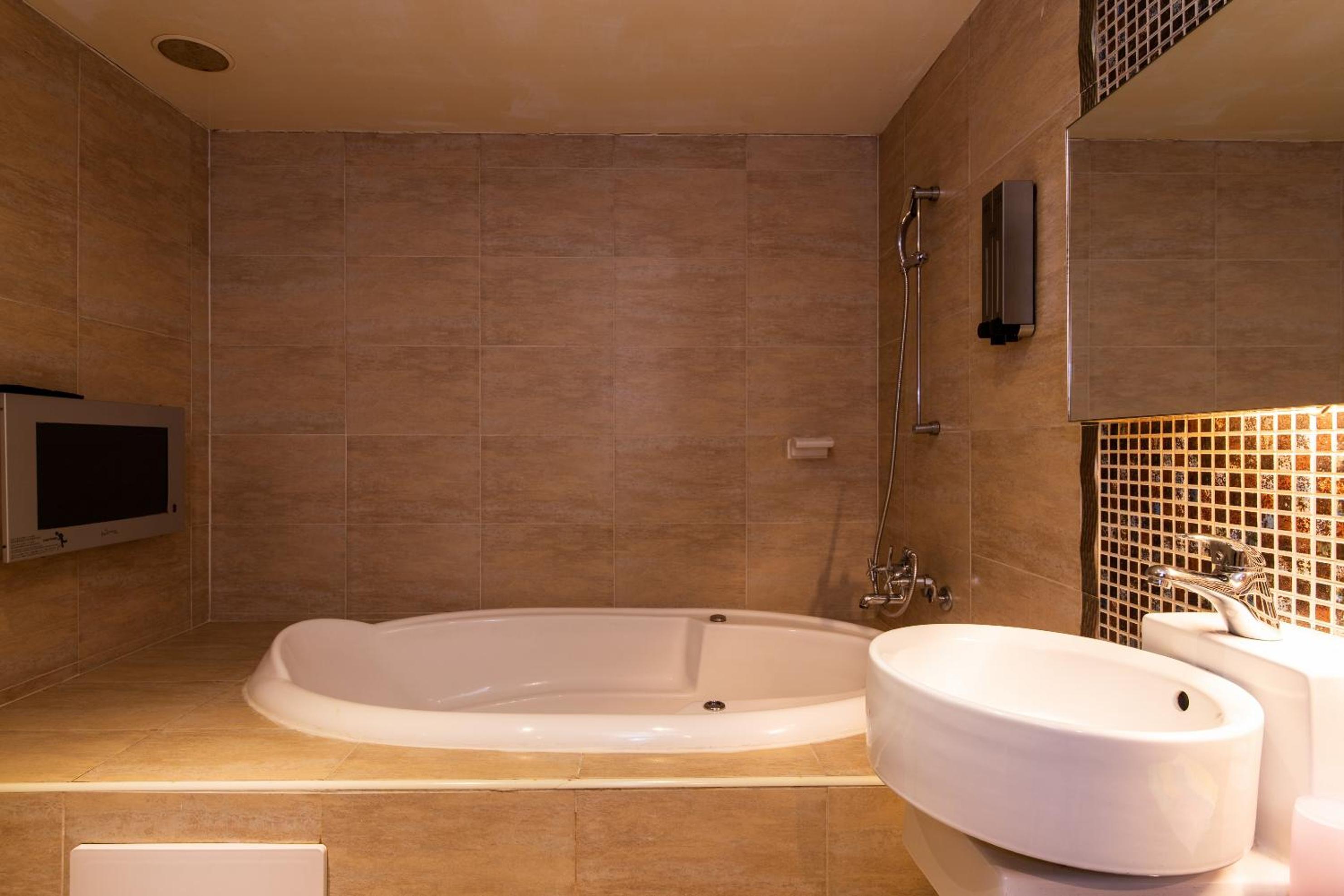 Business Double Room - Photo 2
