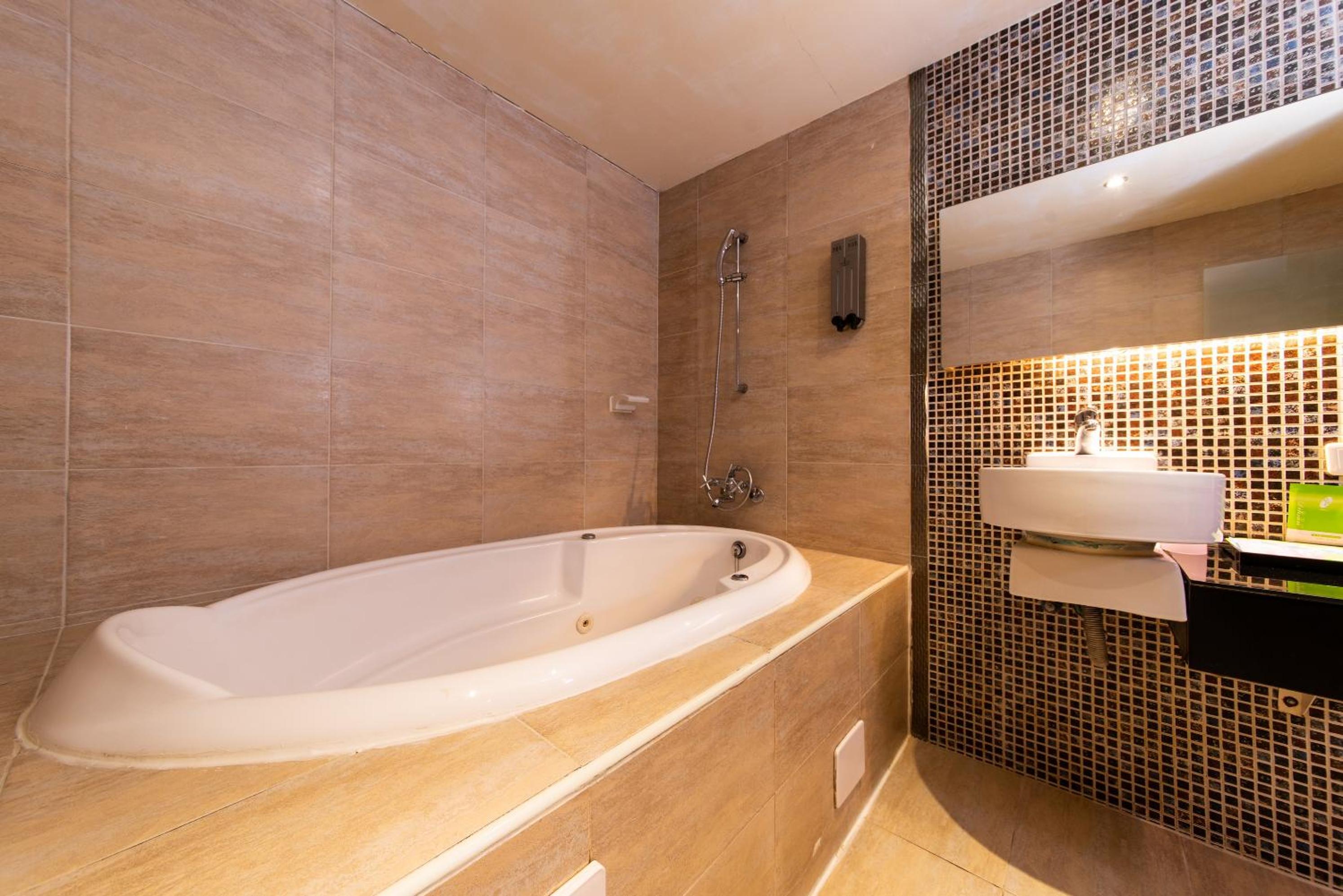 Business Double Room - Photo 3