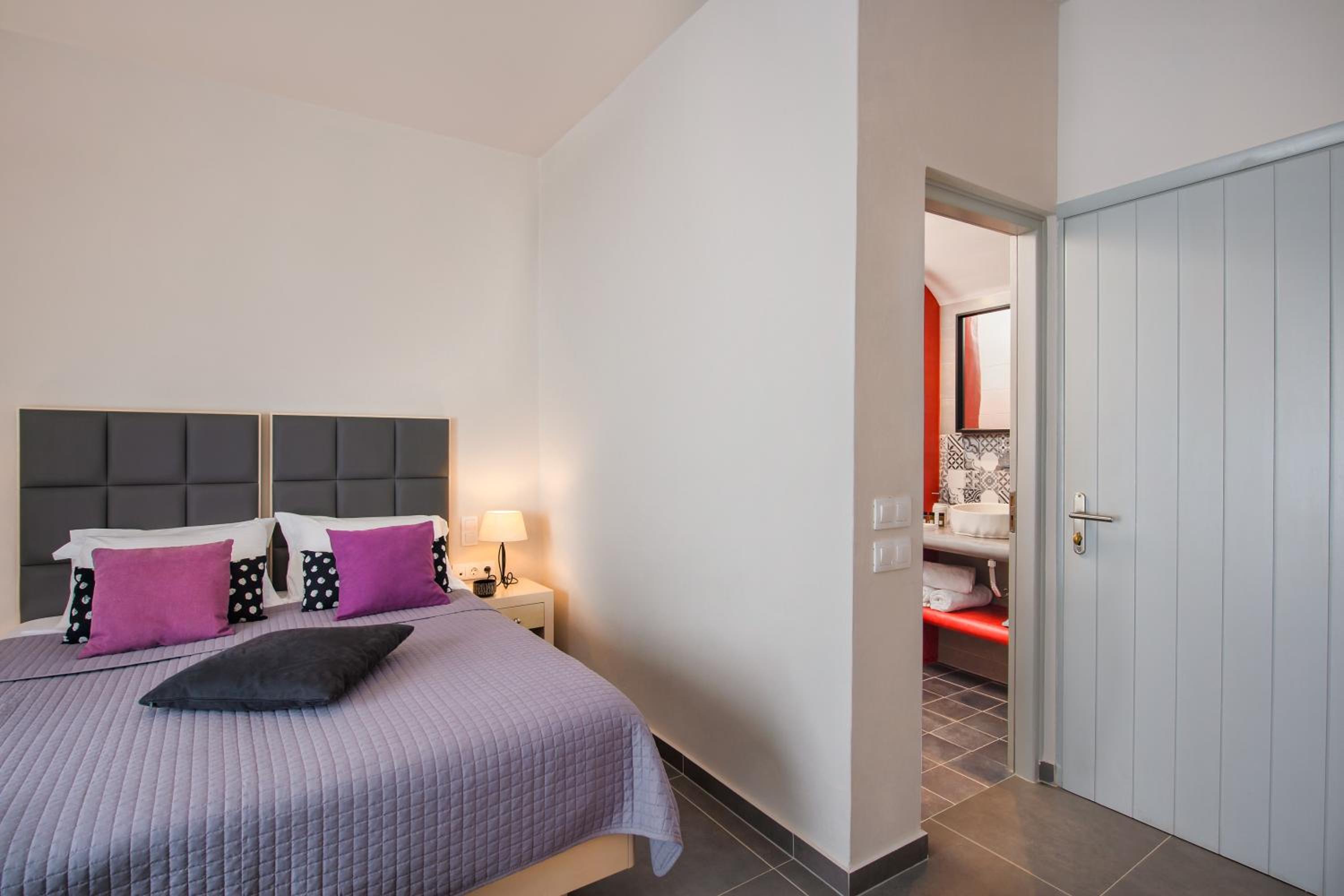 Double or Twin Room - Photo 7