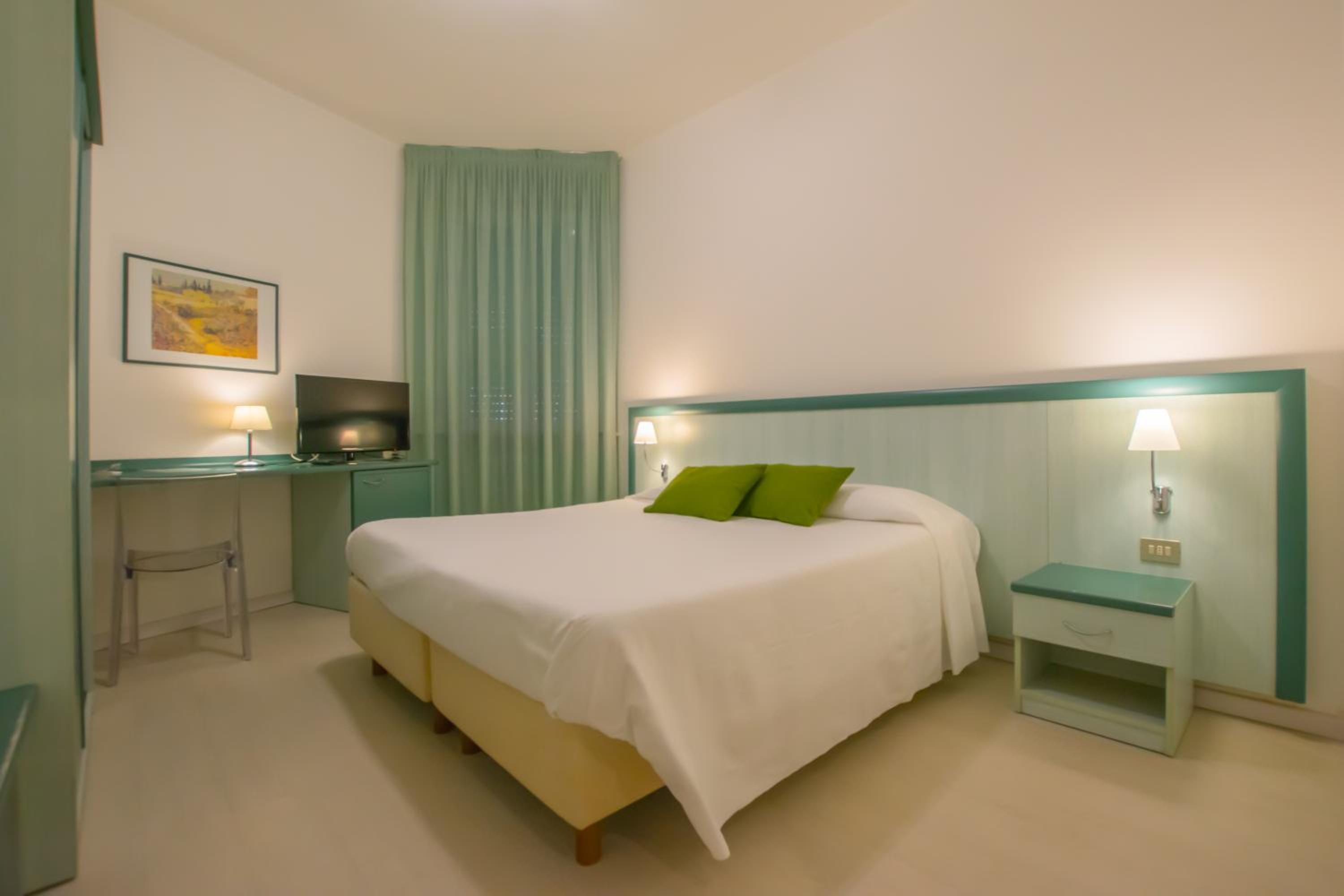 Double Room - Photo 3