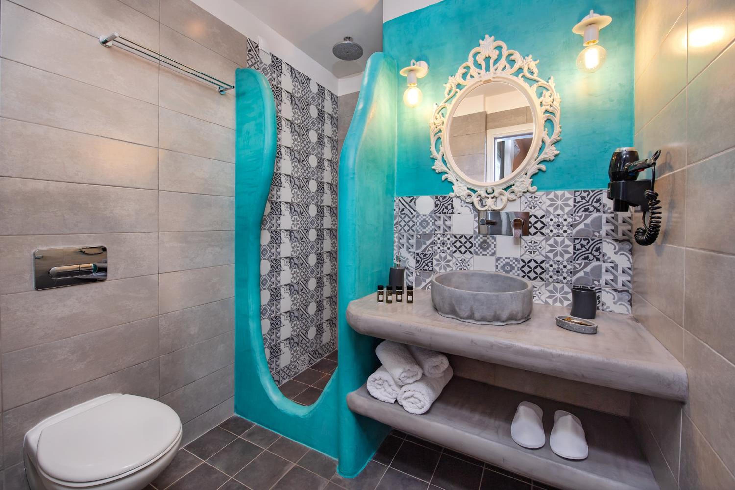 Superior Double or Twin Room - Photo 16