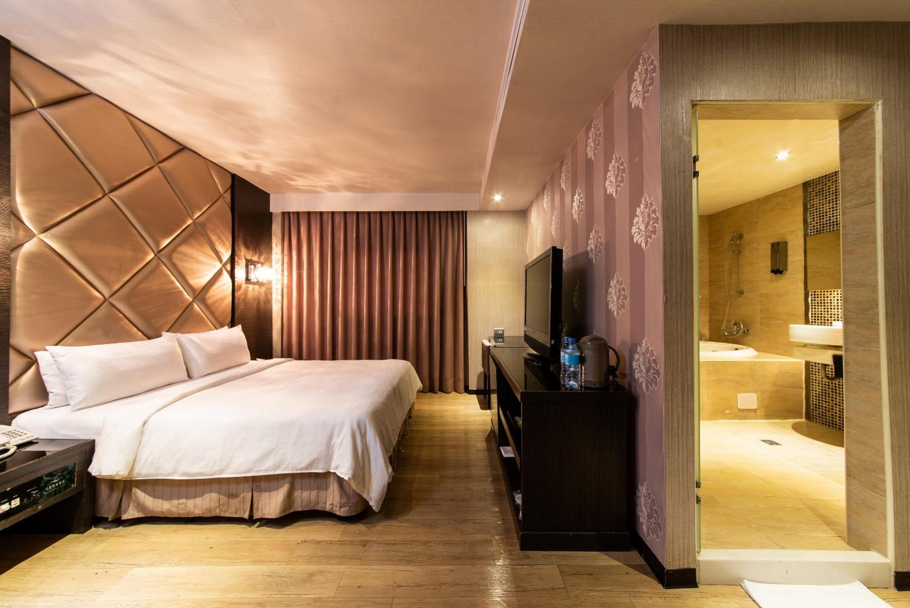Business Double Room - Photo 4