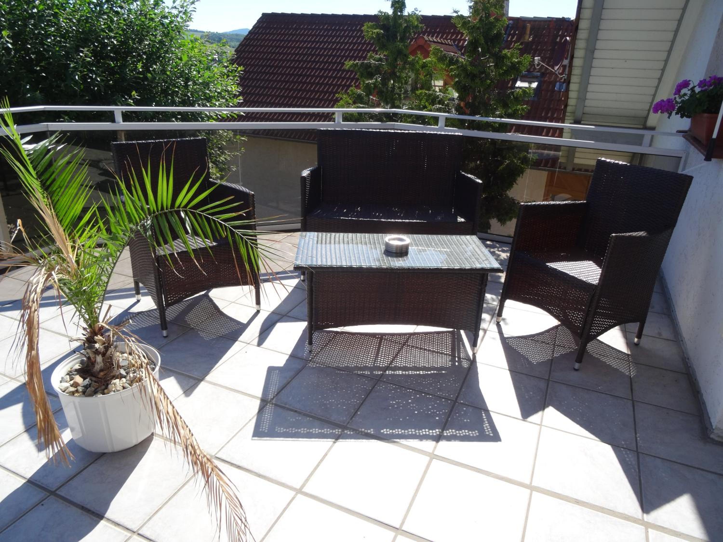 Apartment with Balcony photo 3