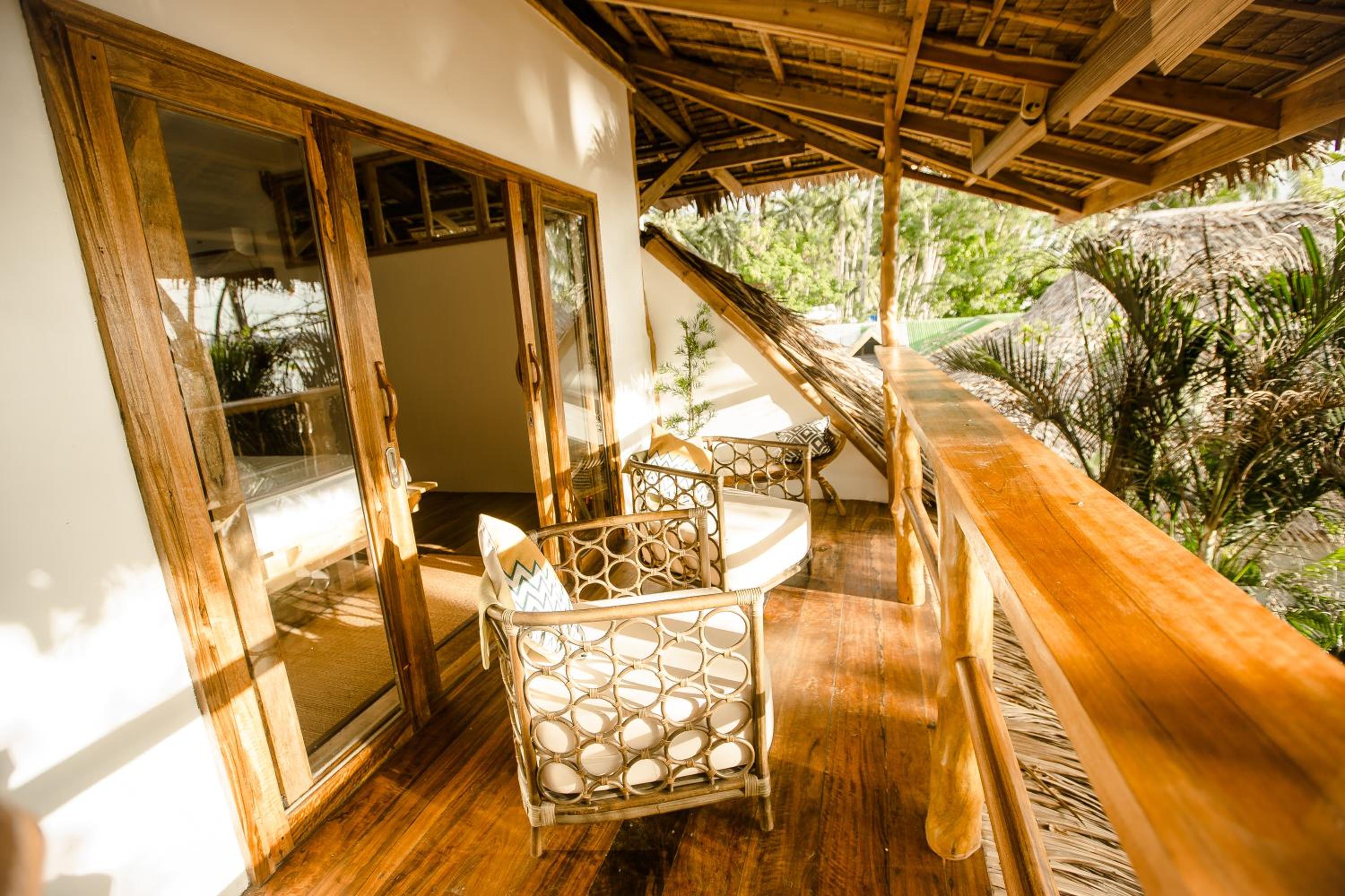 Deluxe Double Room with Sea View - Photo 5