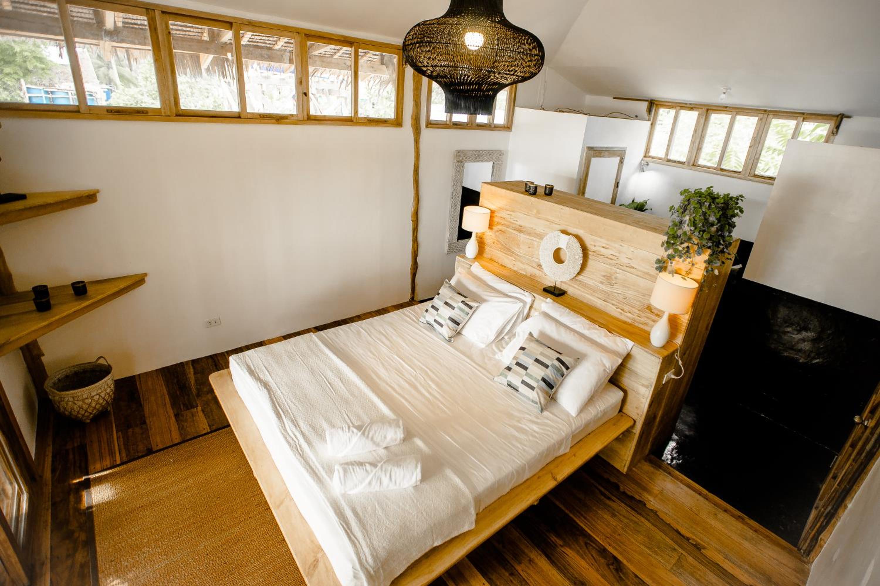 Deluxe Double Room with Sea View - Photo 2
