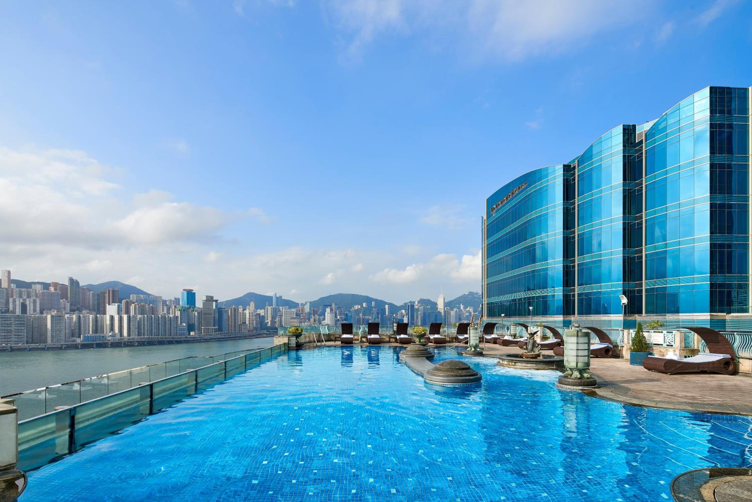 Tower Cityview Room