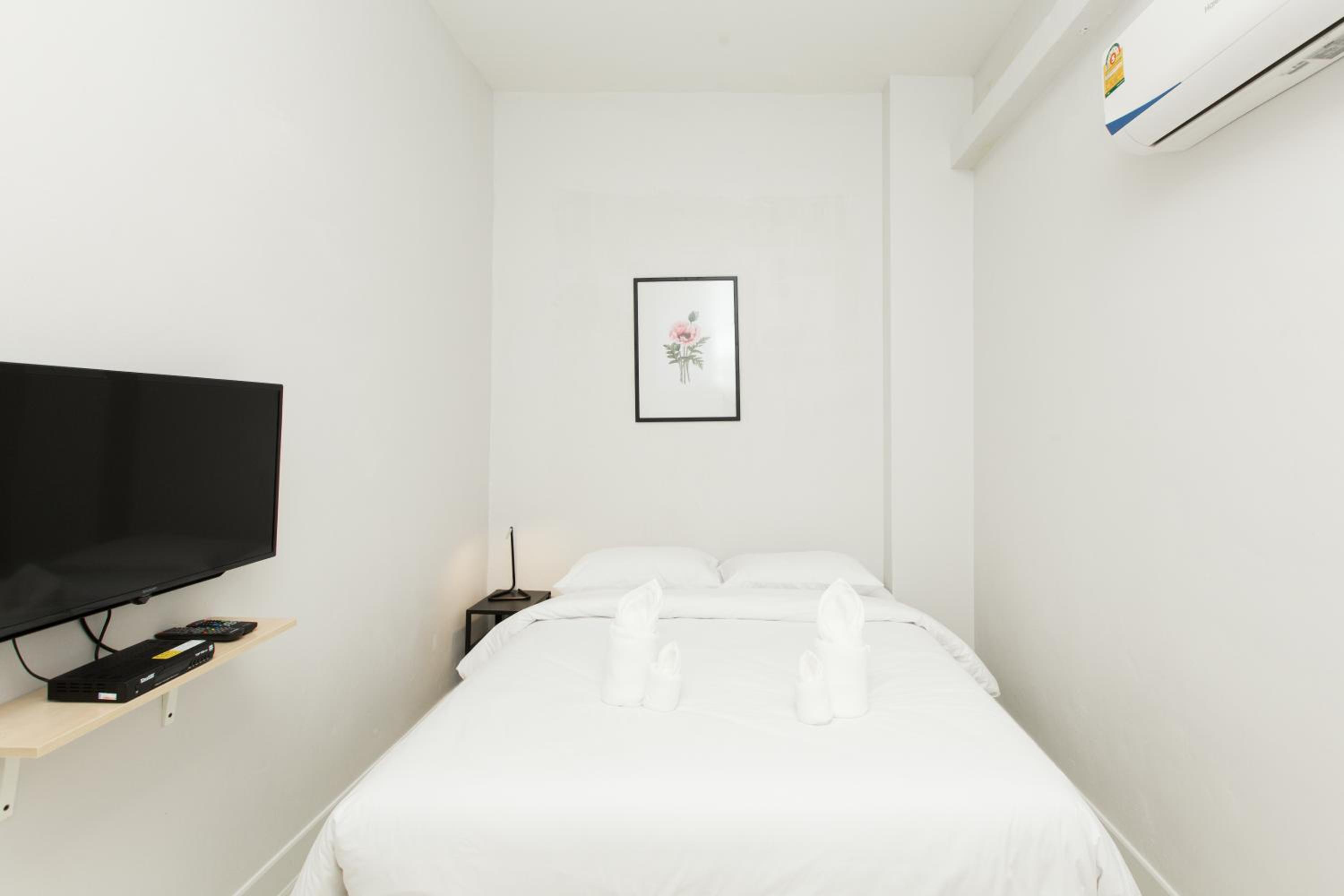 Superior Queen Room ( No Window) photo 2