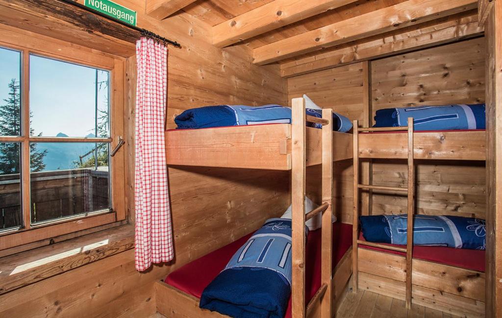 Murmel 11 - Single Bed in Mixed Dormitory Room photo 3