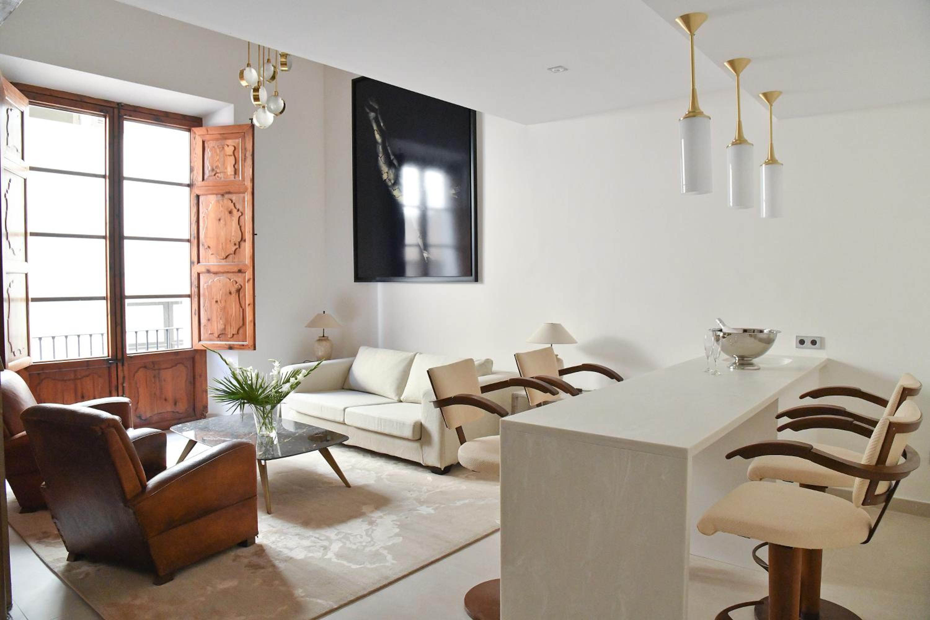 Executive Suite - Photo 4
