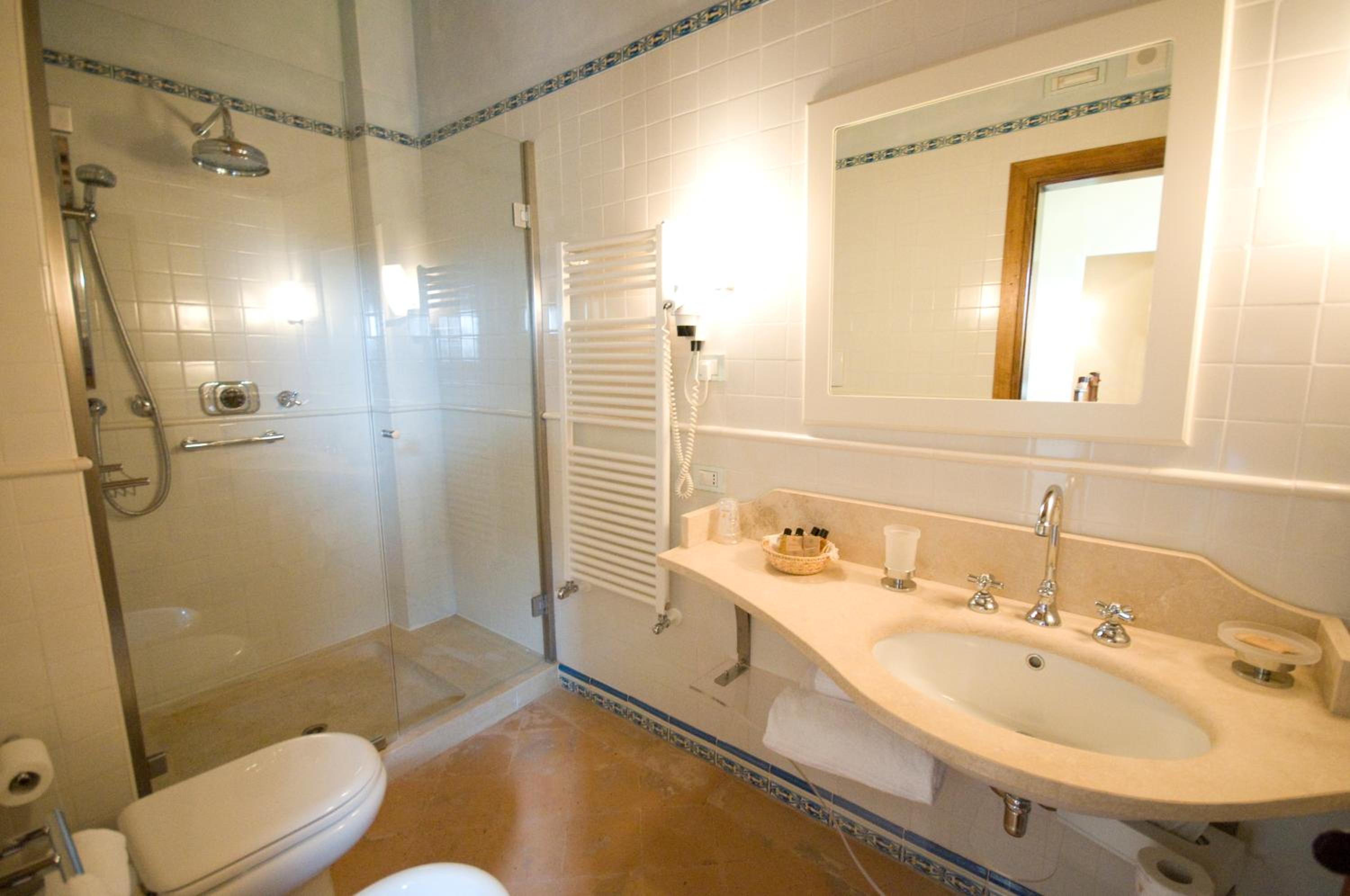 Double Room with Spa Access photo 3
