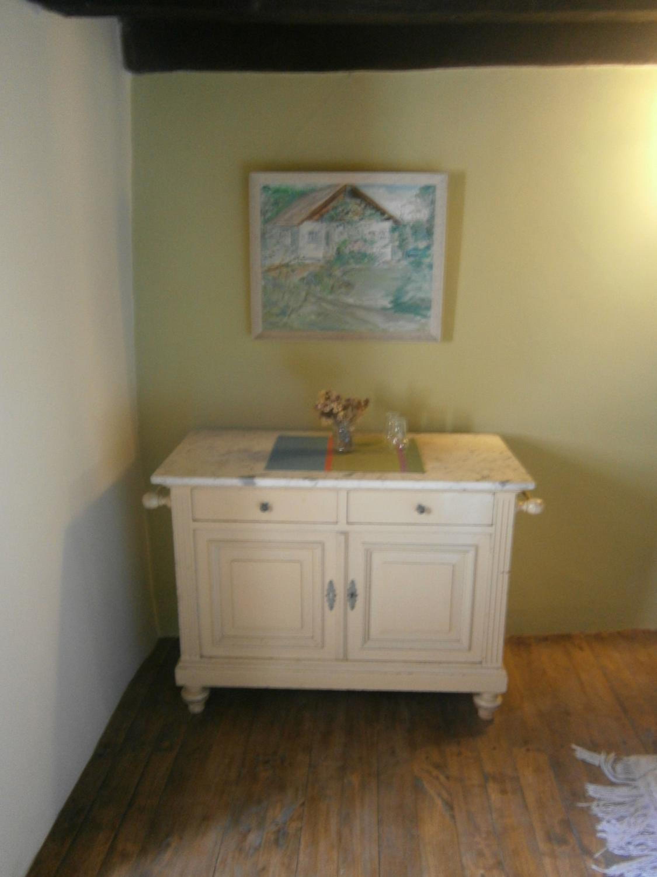 One-Bedroom Apartment photo 3