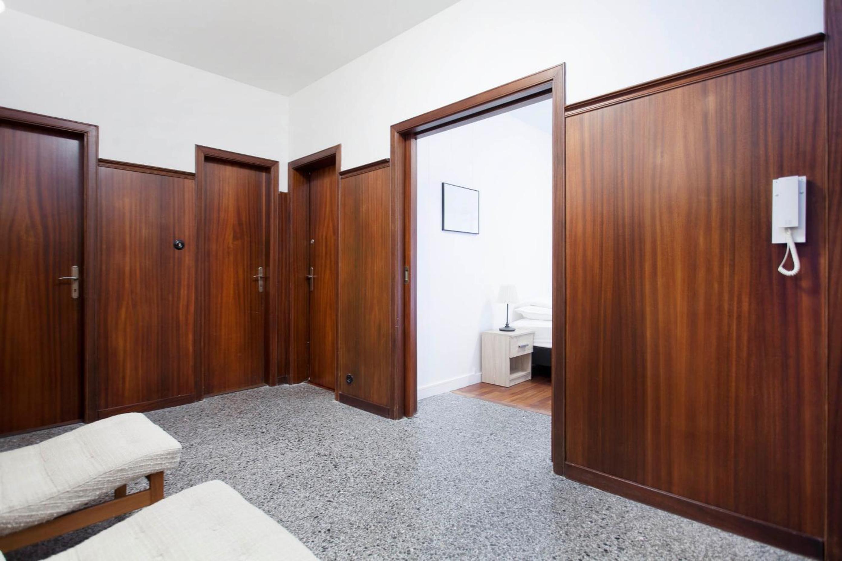 Vintage Apartment photo 3
