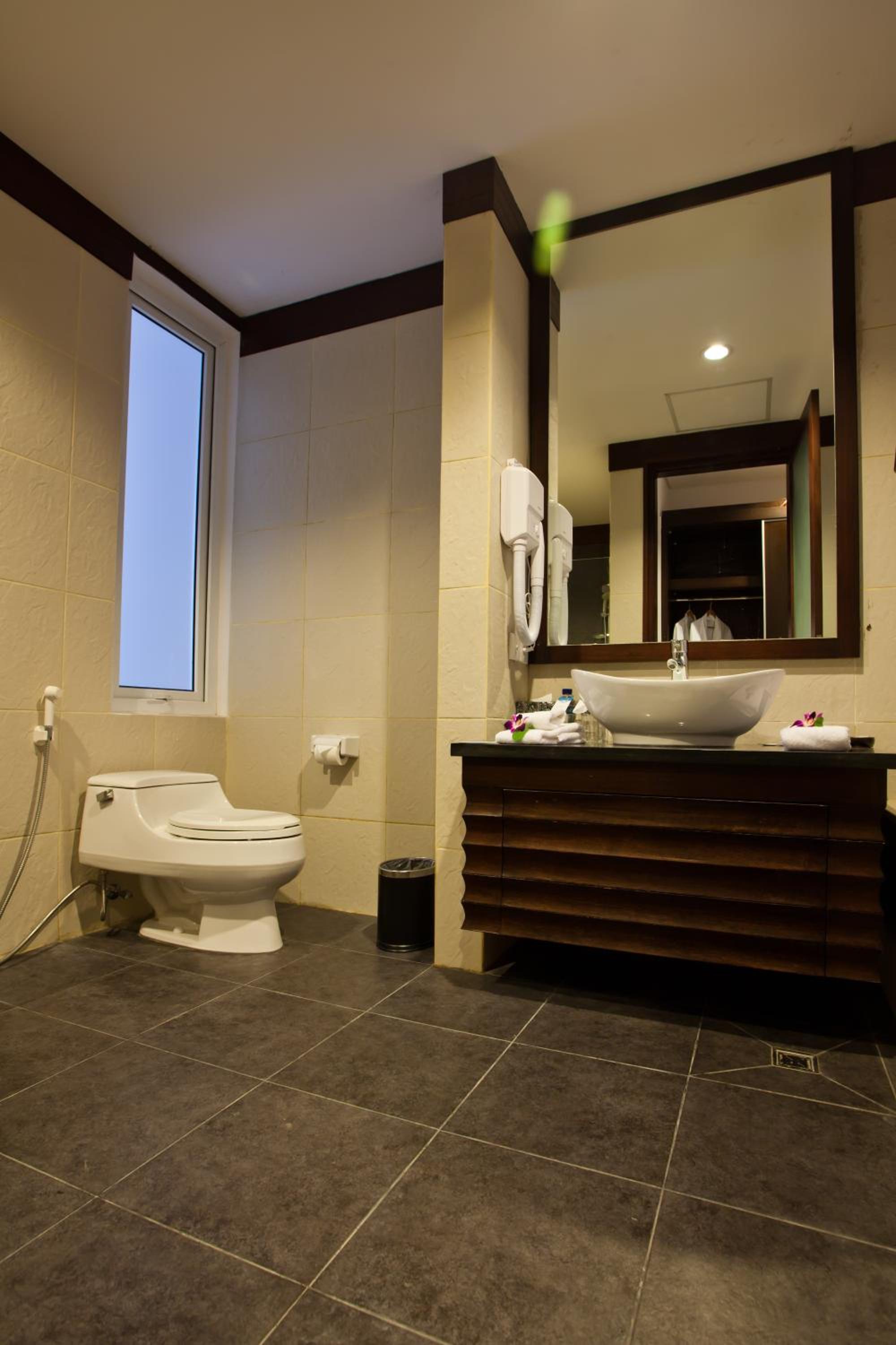 Three-Bedroom Villa with Private Pool - Photo 9