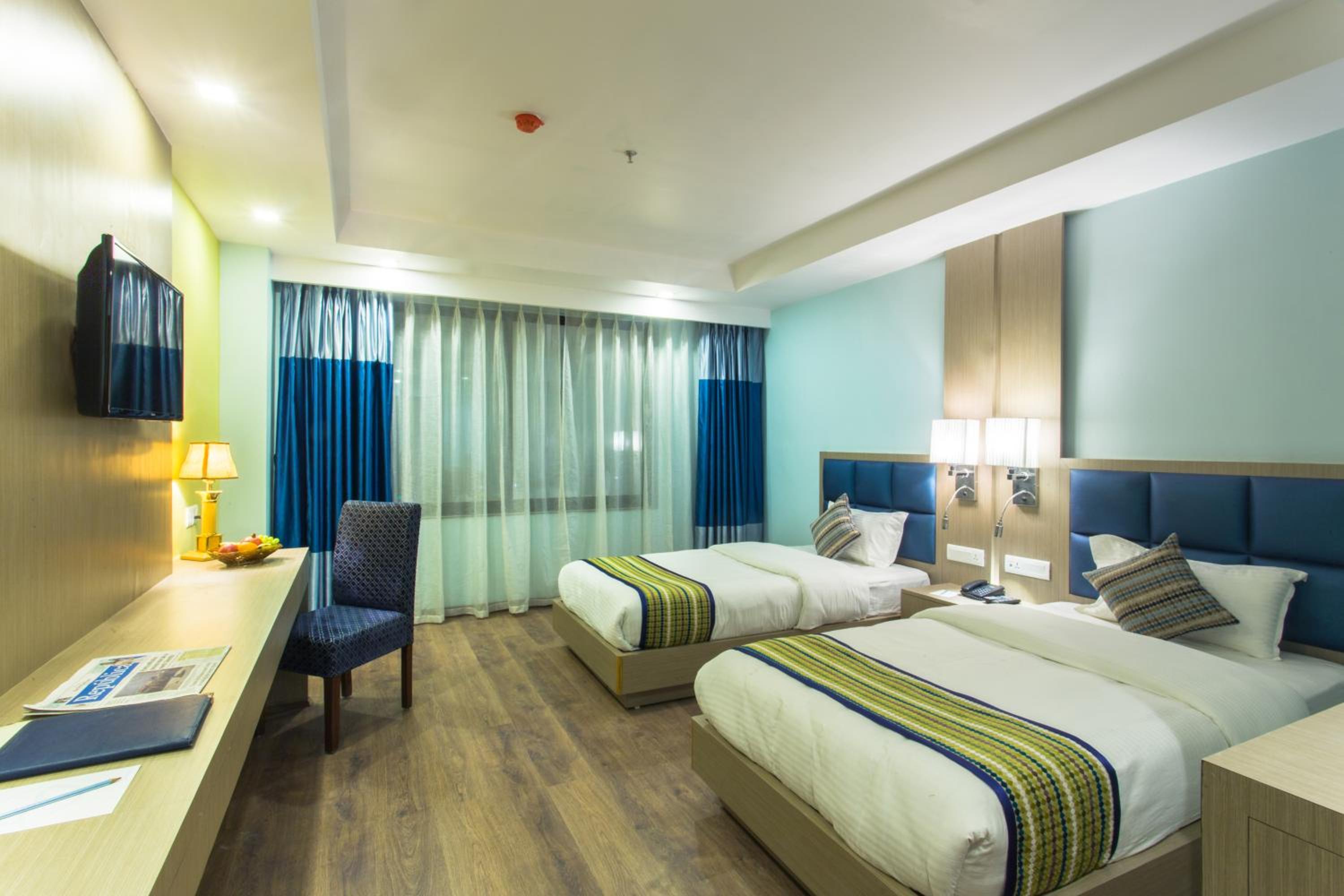 Deluxe Double or Twin Room with Pool View photo 1