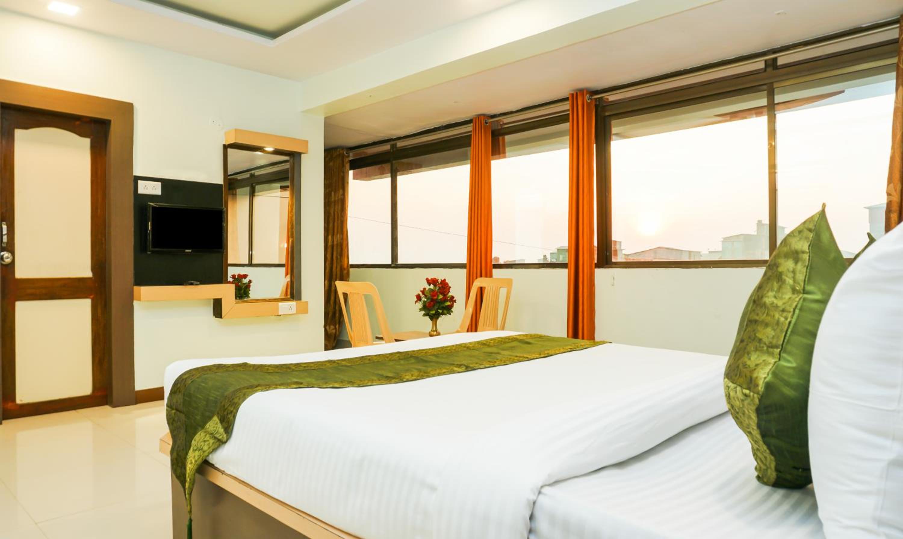 Deluxe Room - Photo 7