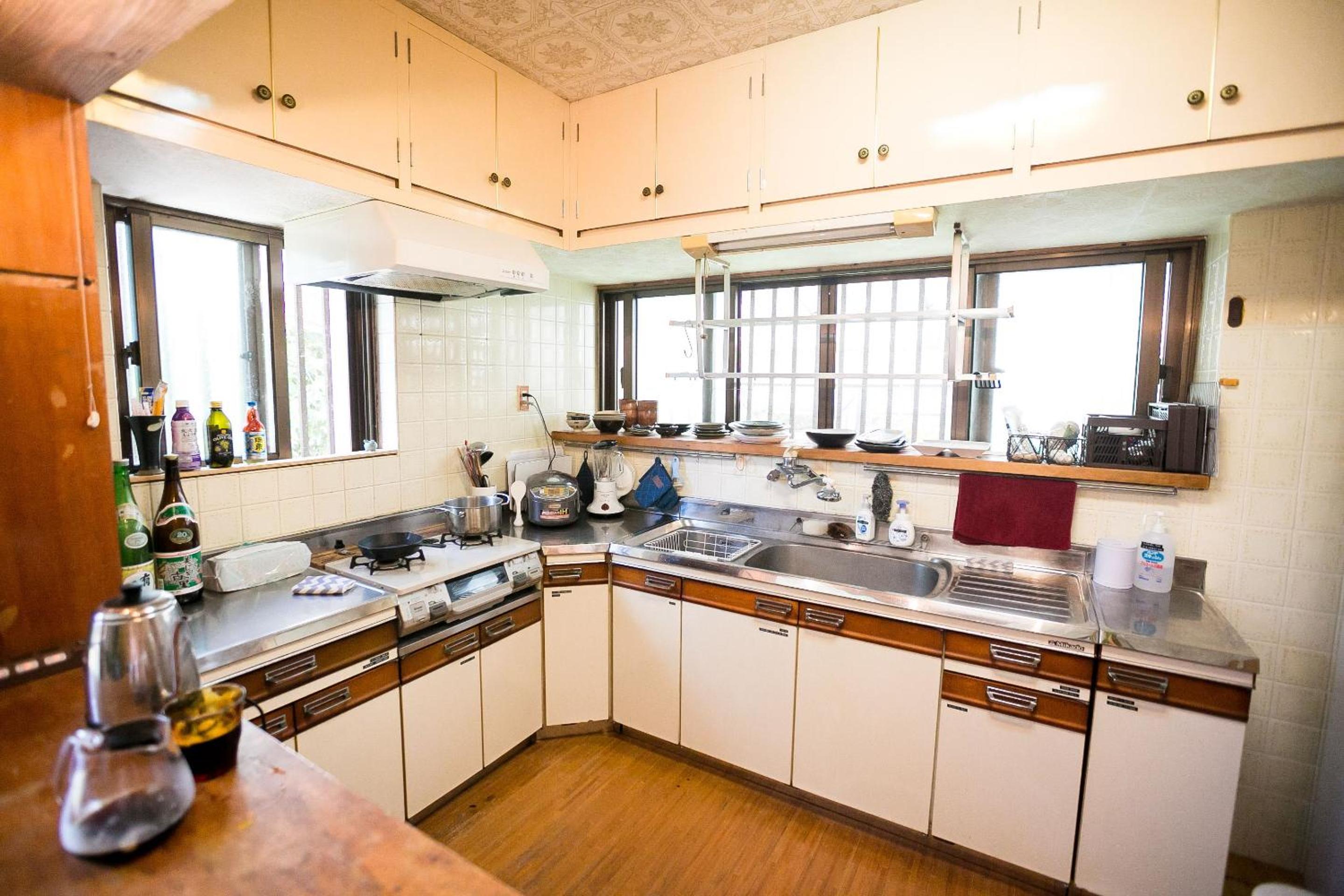 Four-Bedroom House - Photo 3