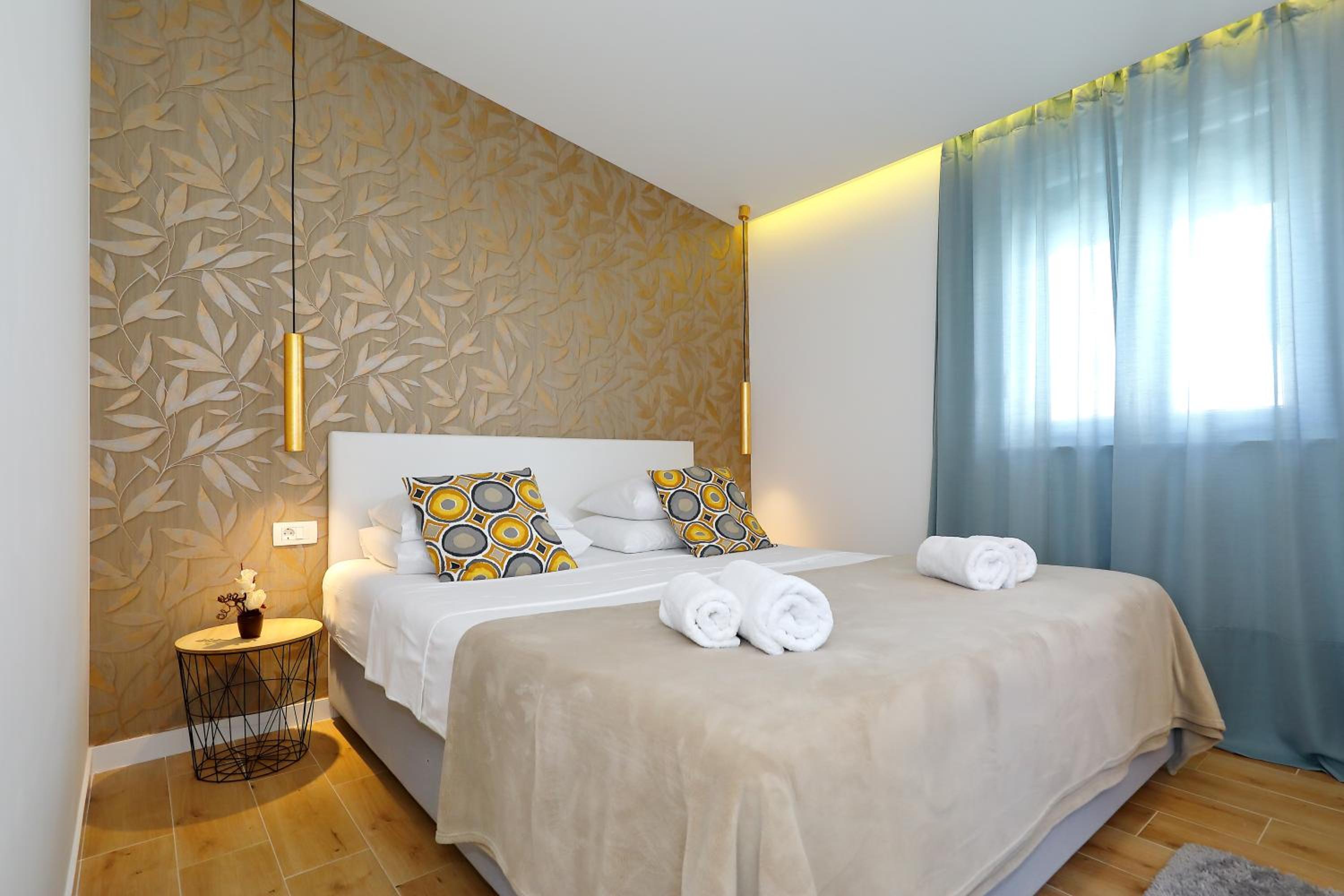One-Bedroom Apartment with Balcony and Sea View