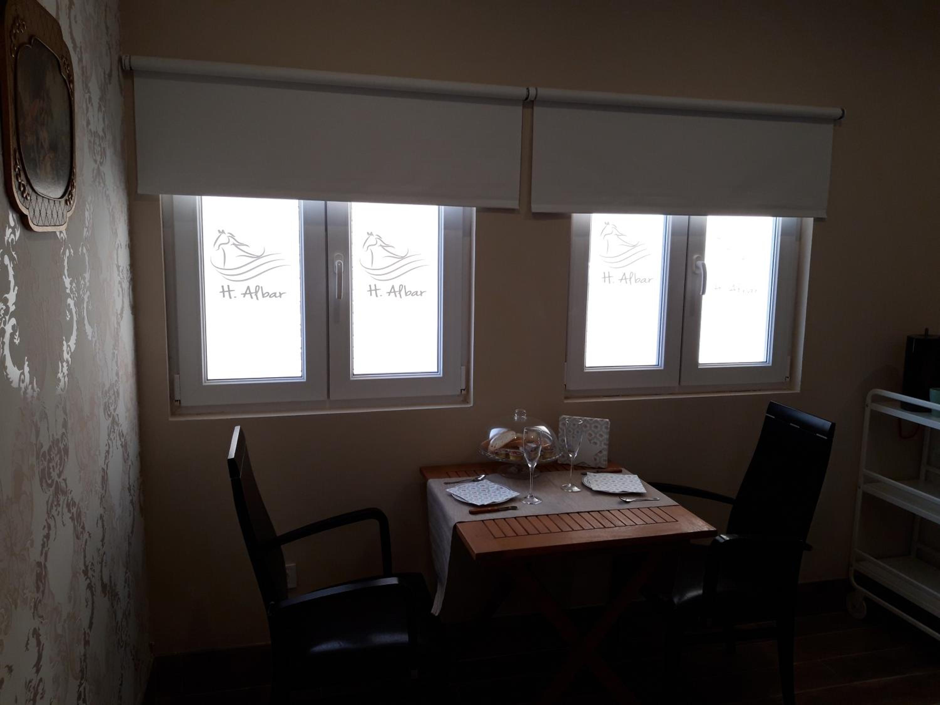 Deluxe Queen Room - Photo 12