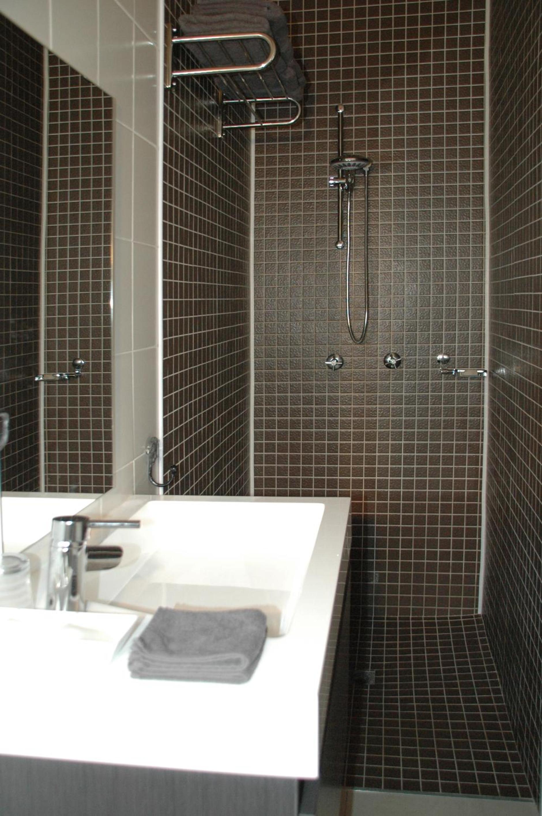 Suite - Photo 6