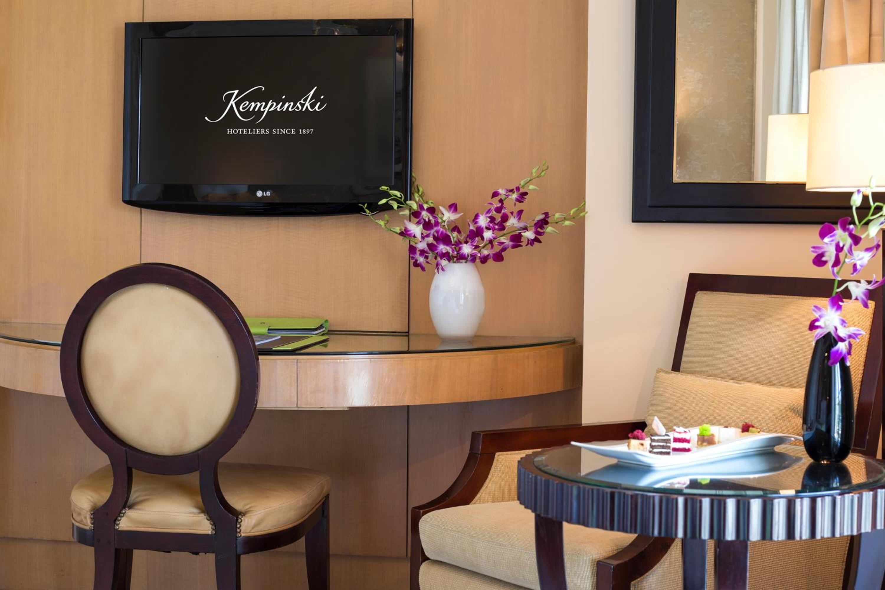 Madina Deluxe Room King - Photo 3