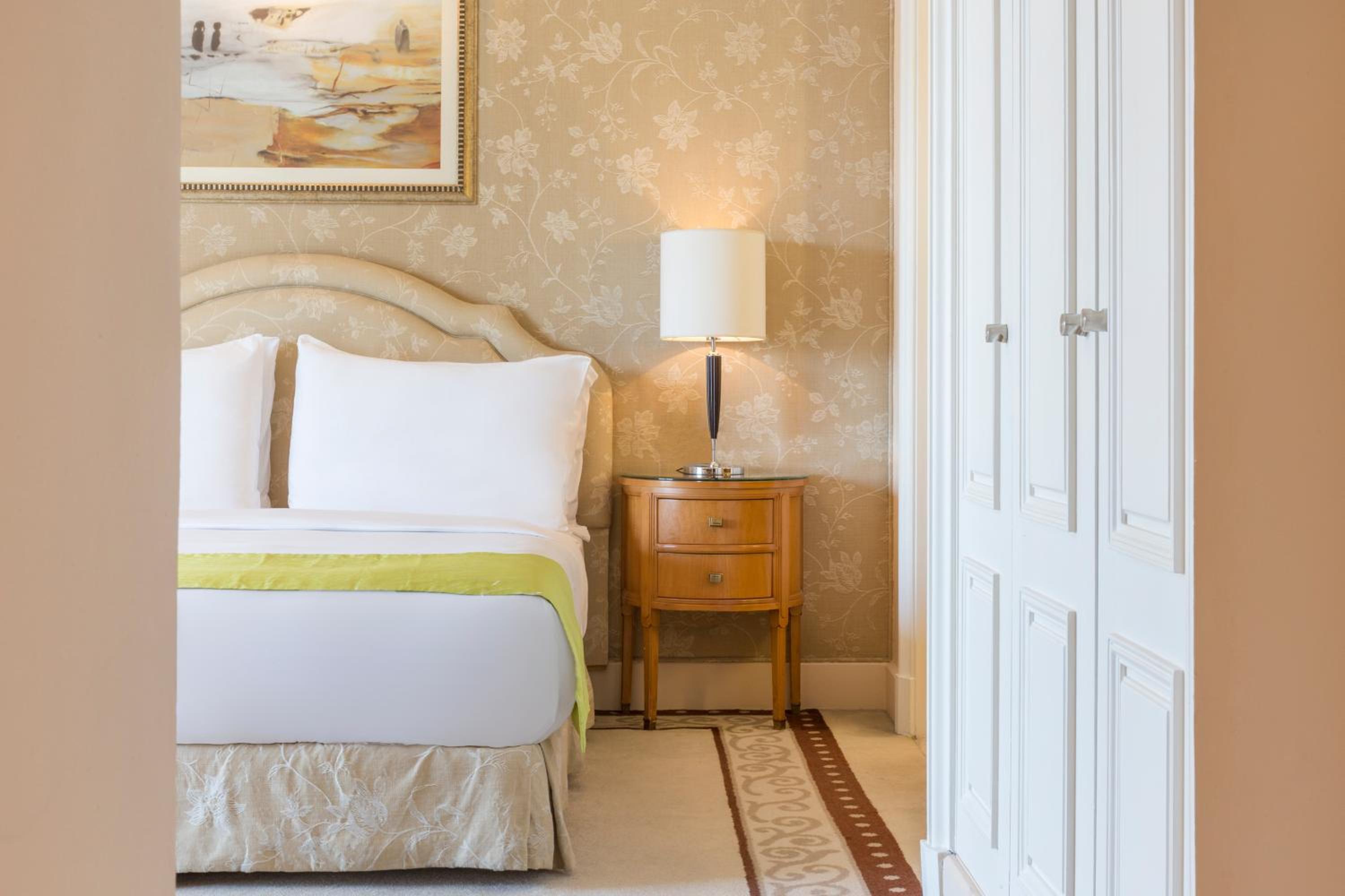 Nile Deluxe Room King - Photo 7