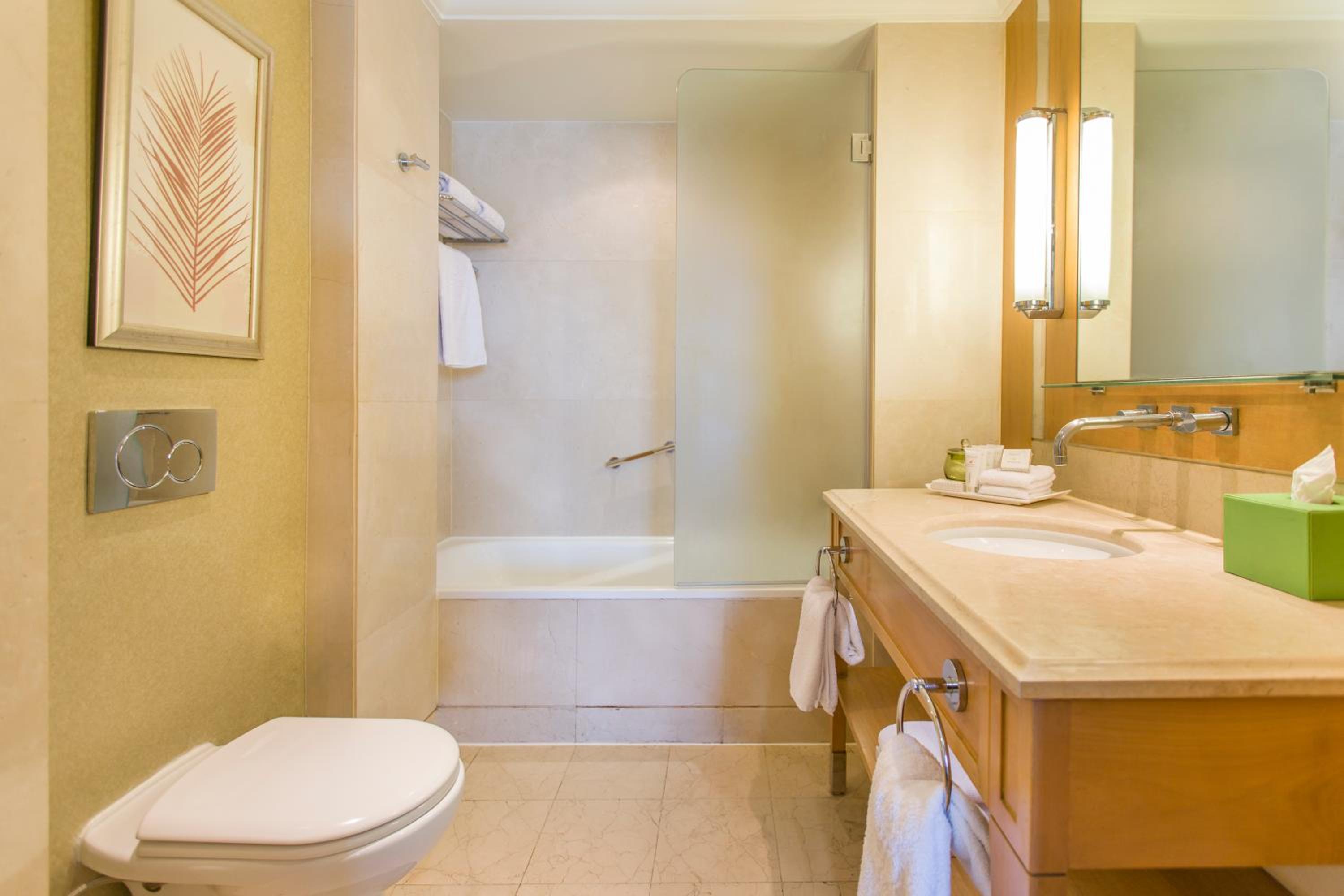 Madina Deluxe Room King - Photo 6