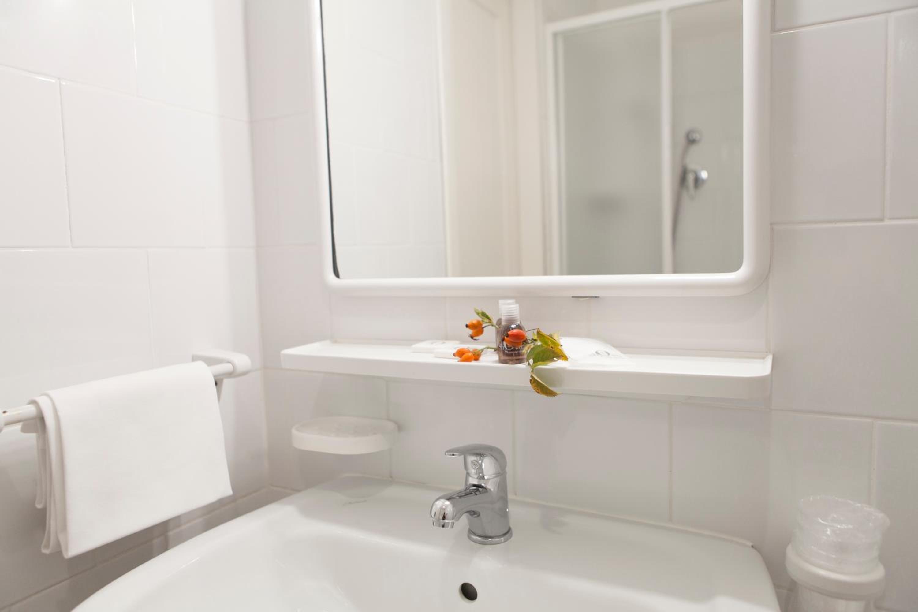 Basic Double Room - Photo 5