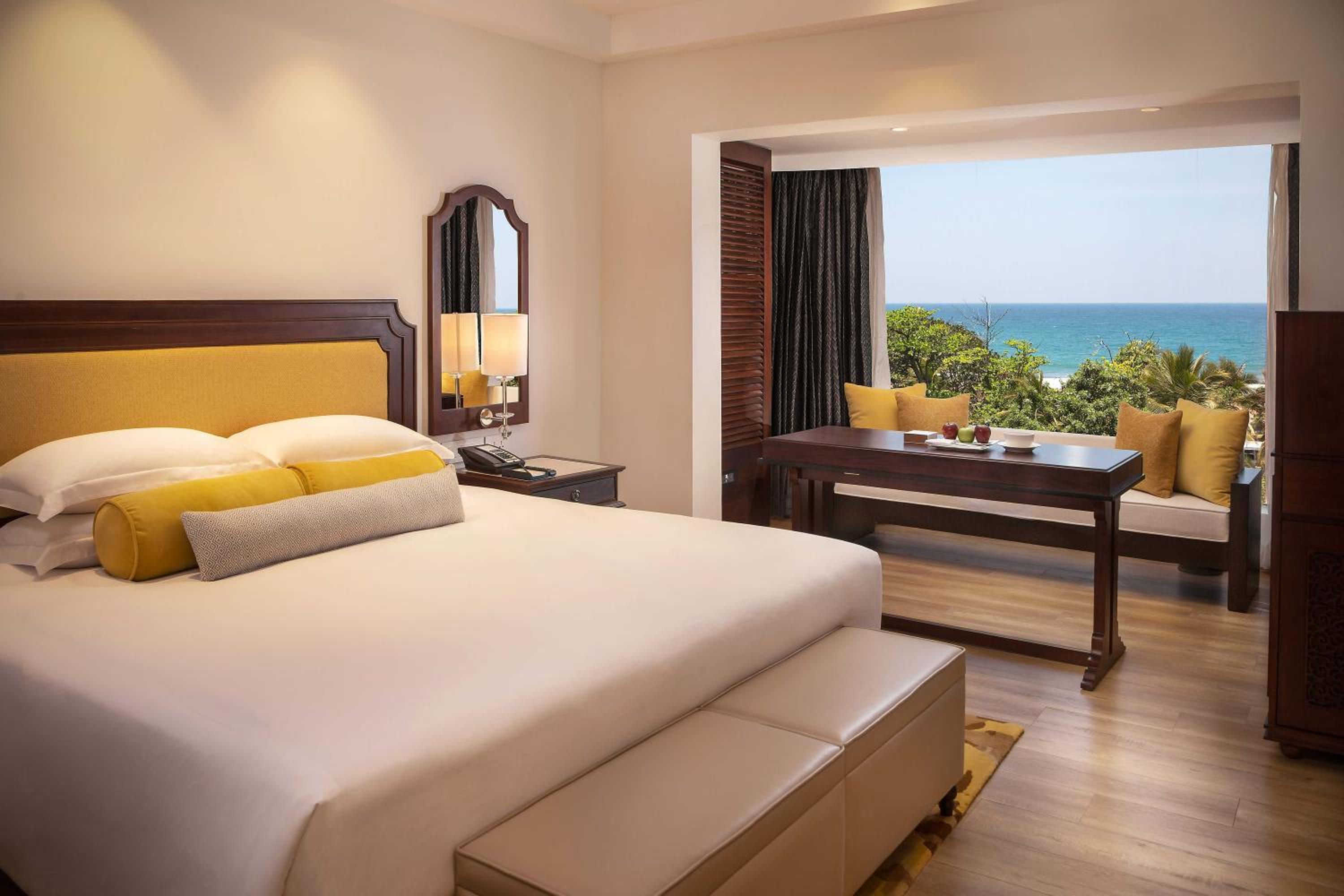 Luxury Room Ocean View Double Bed - Photo 1