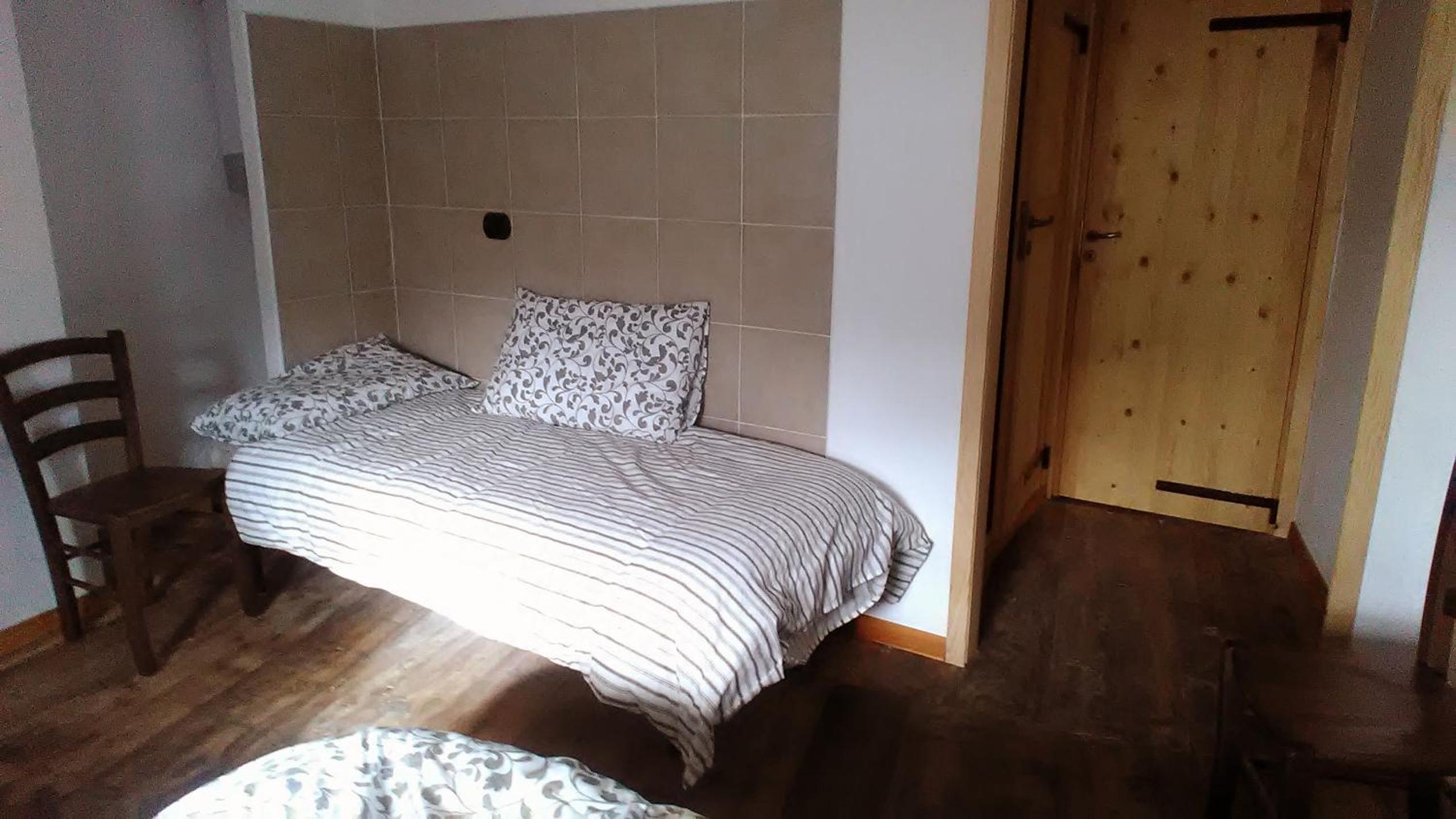 Double Room - Photo 9