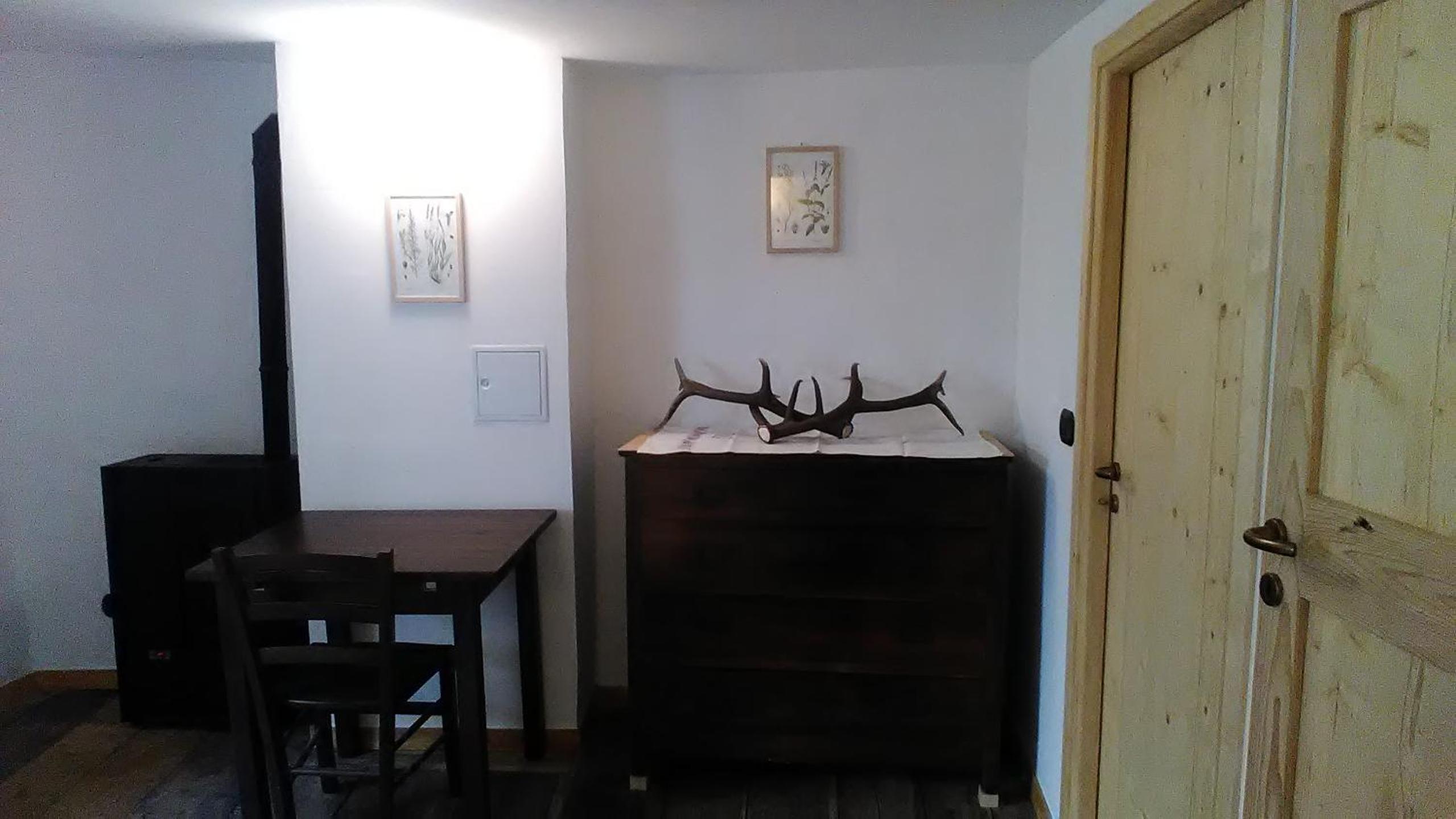 Deluxe Room - Photo 13