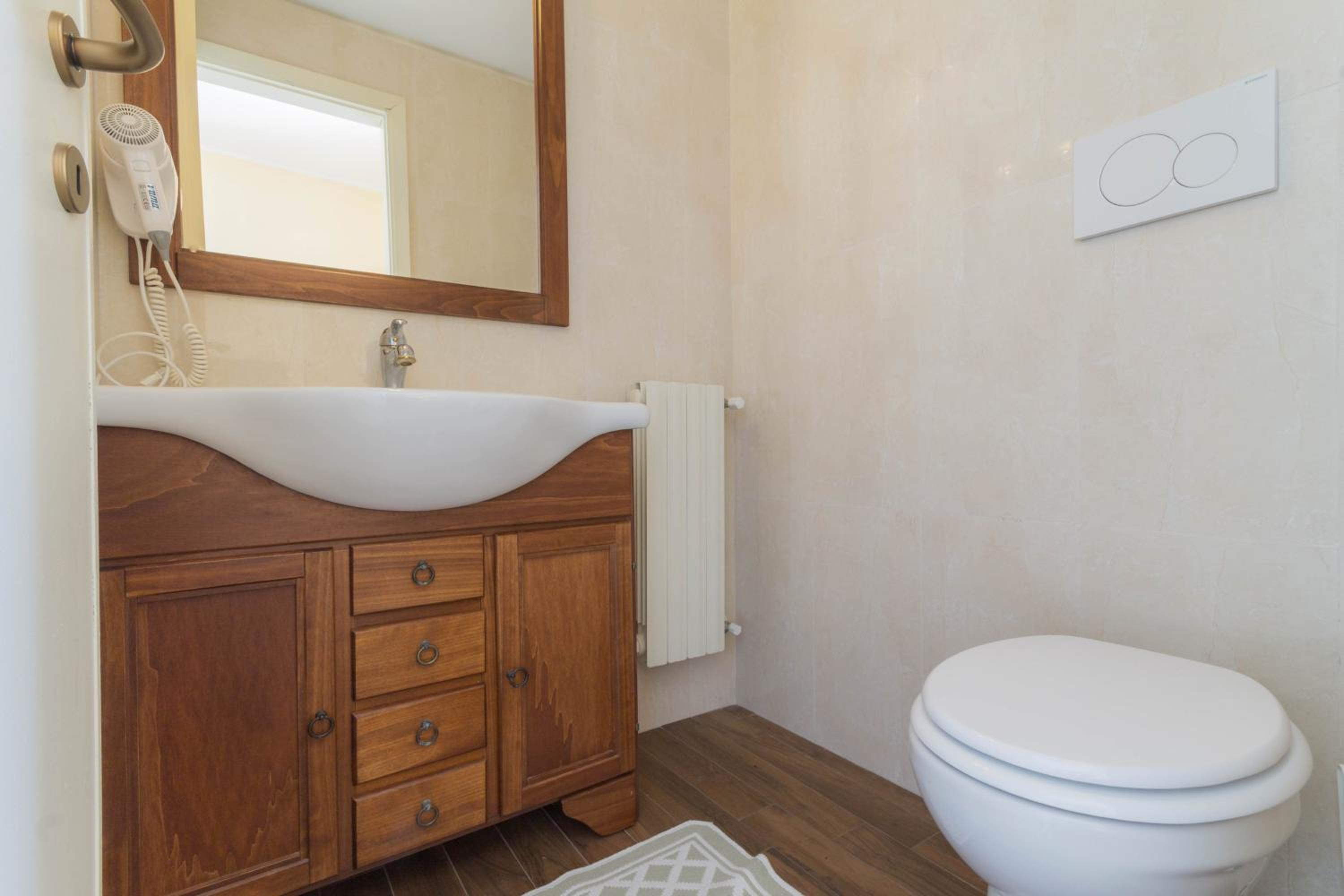 Standard Double Room with Lake View photo 3