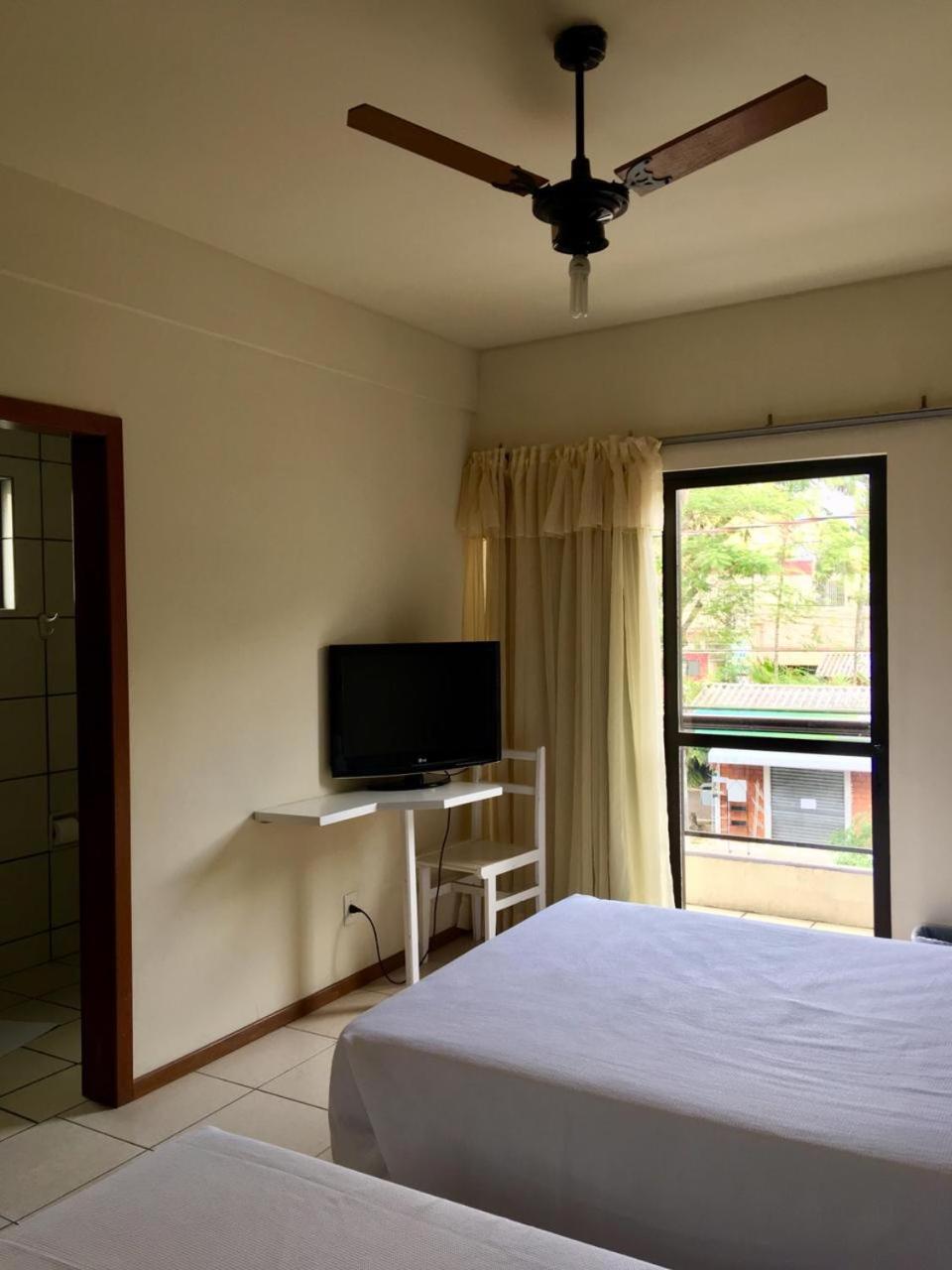 Two-Bedroom Apartment with Balcony photo 3