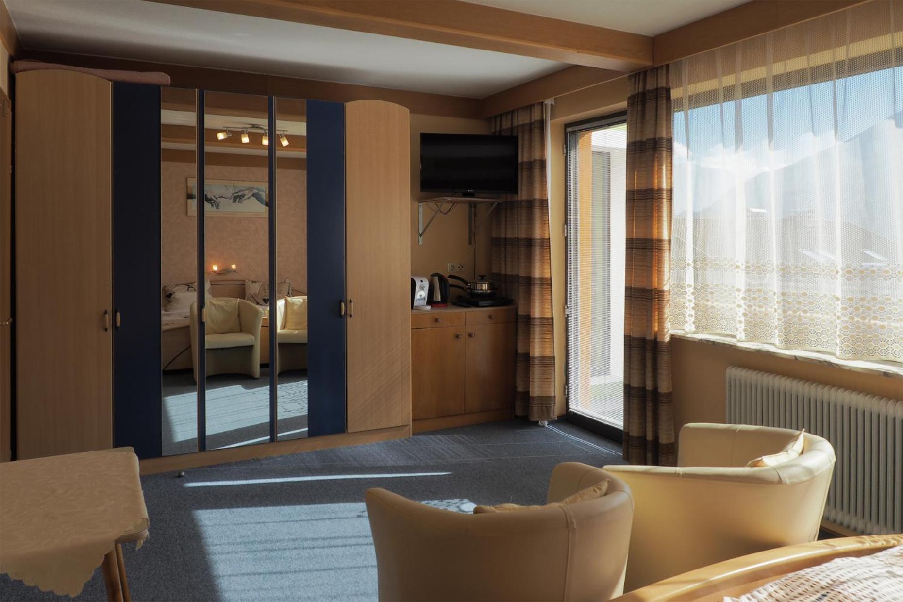 Double Room with Balcony photo 2