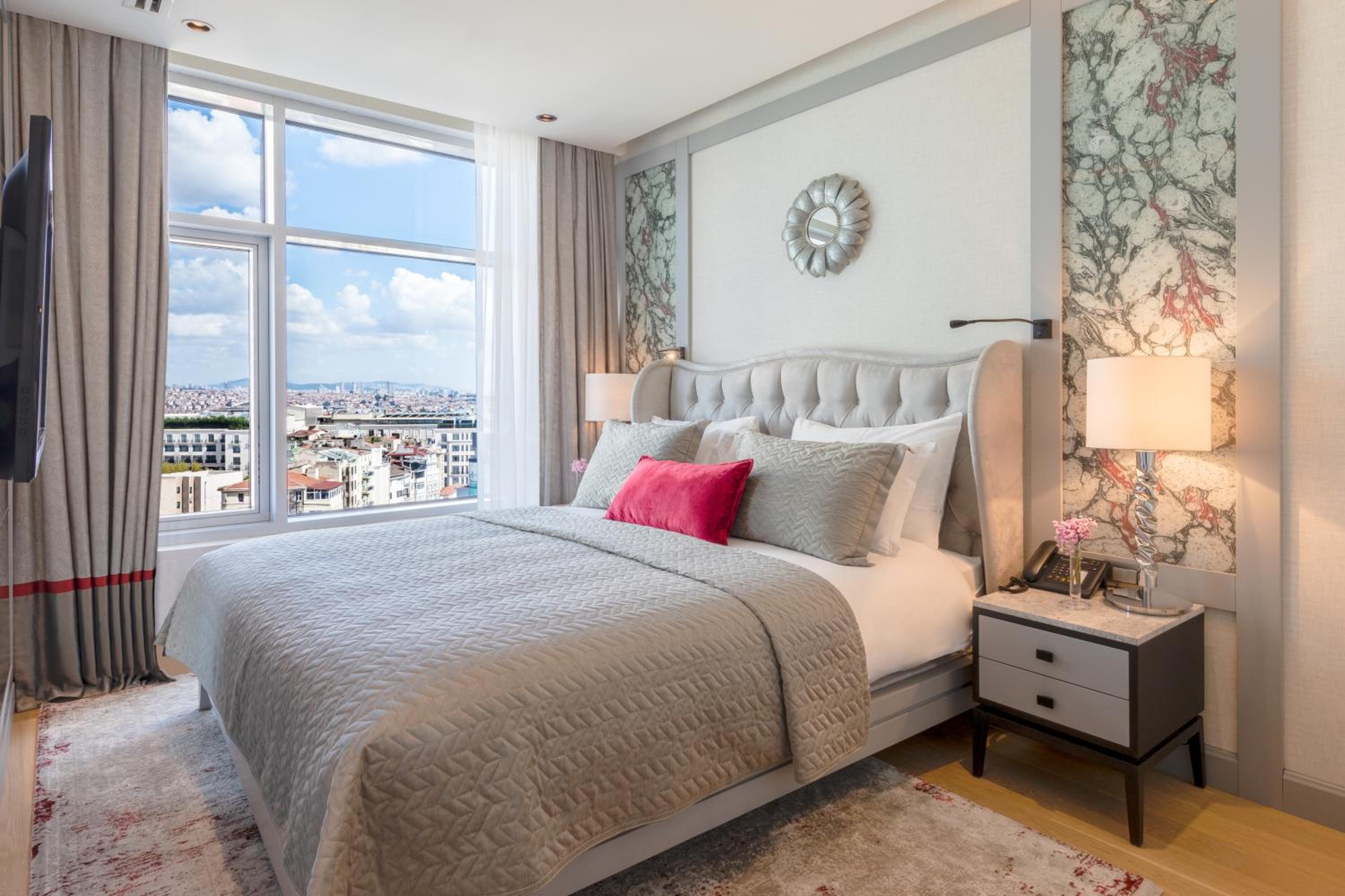 Taksim Suite photo 1
