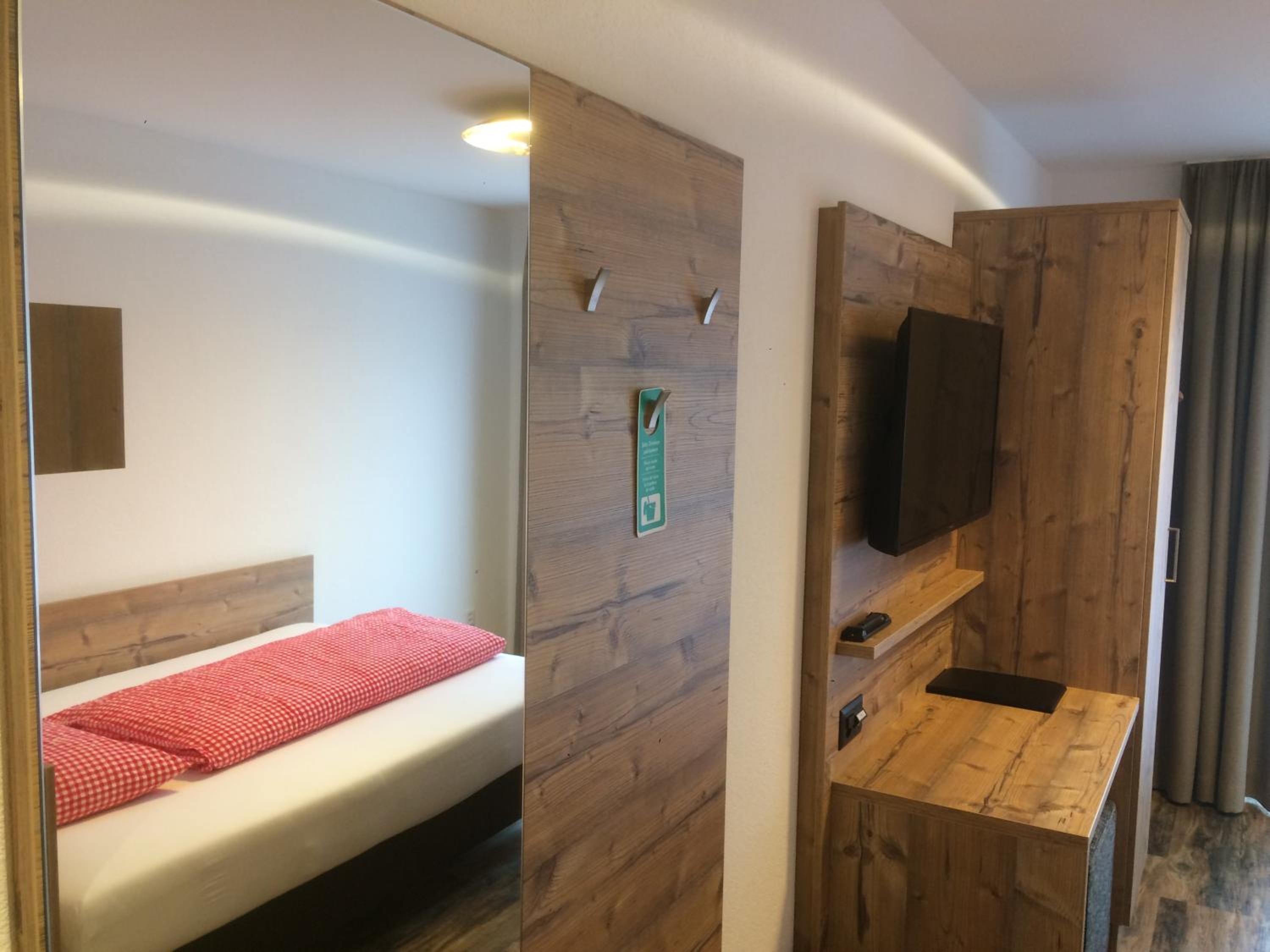 Single Room with Mountain View photo 3