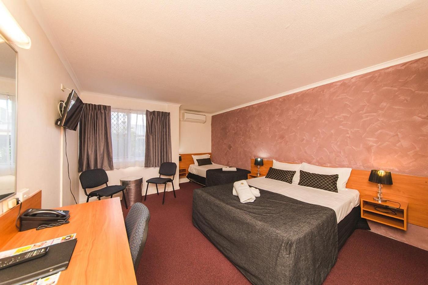Standard Twin Room photo 3