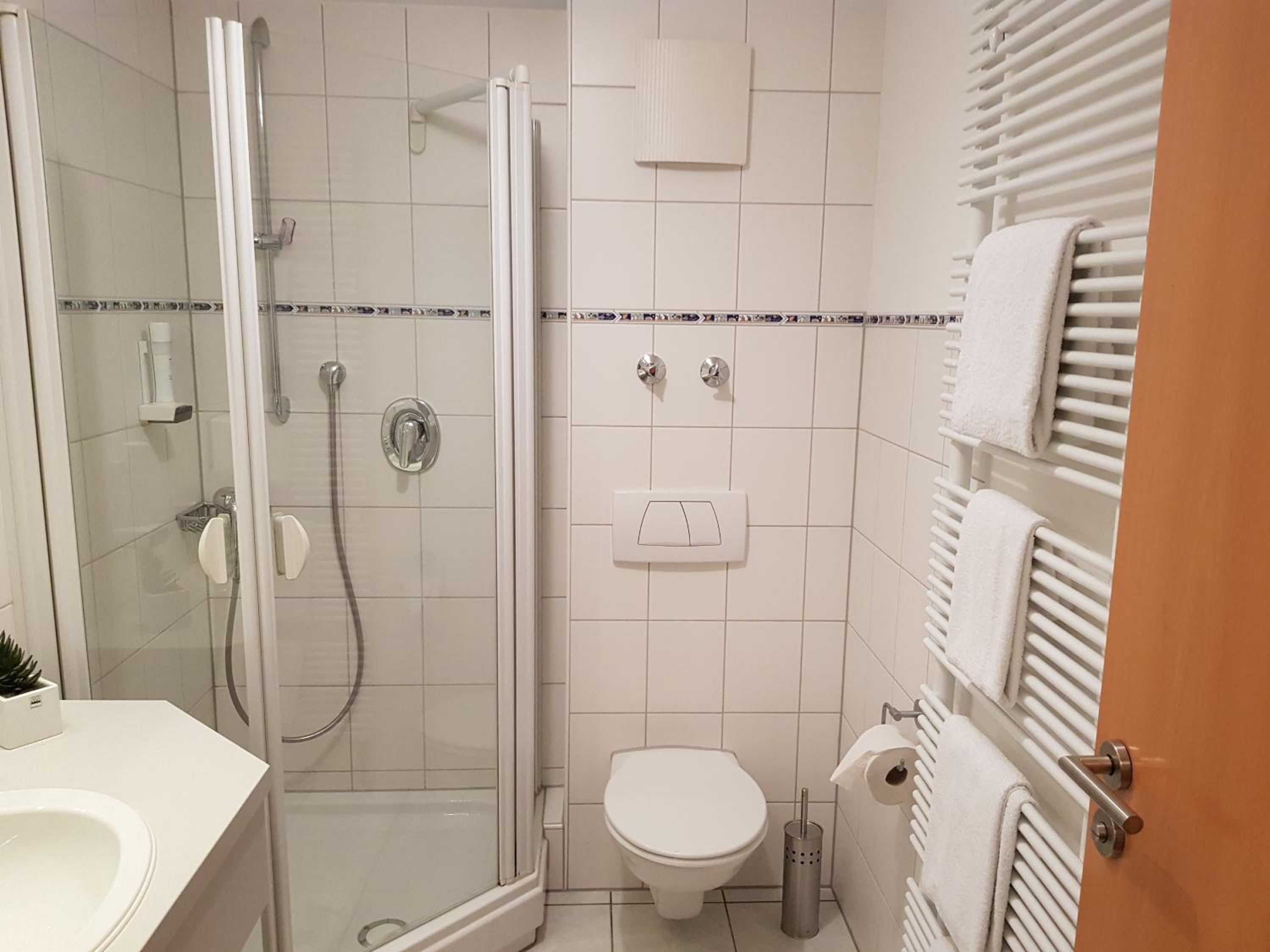 Double Room - Photo 7