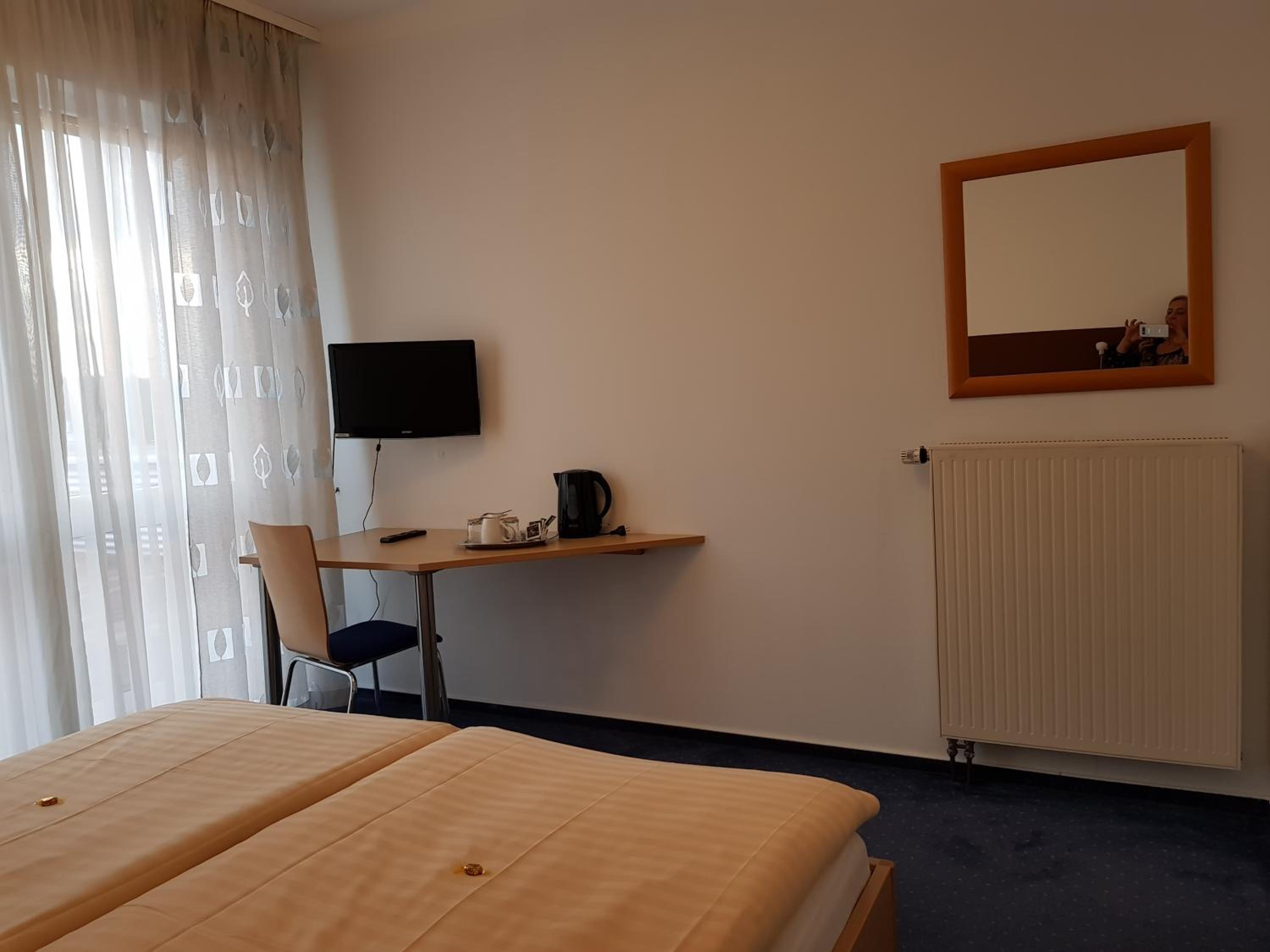 Double Room - Photo 9