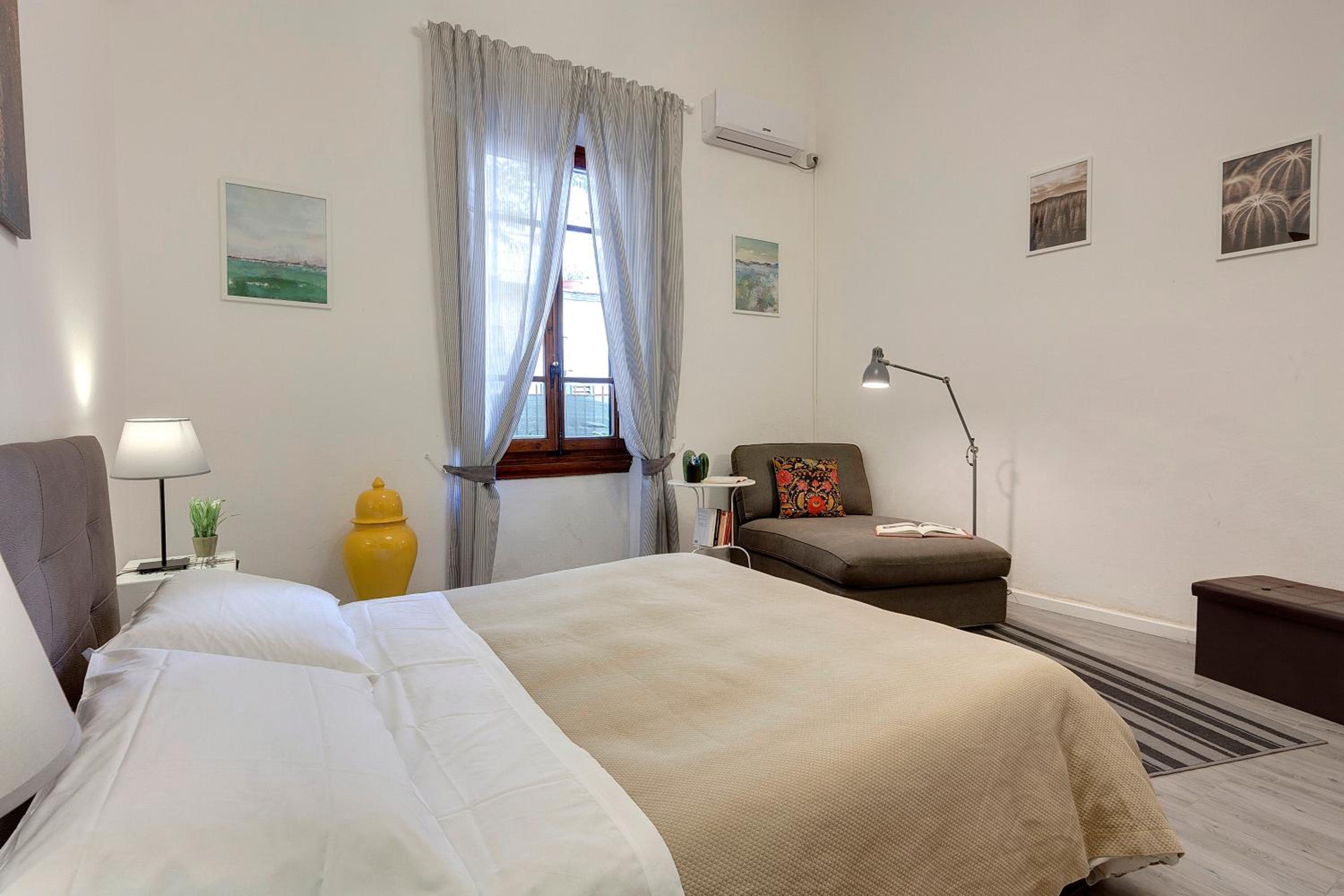 Apartment with Garden photo 1