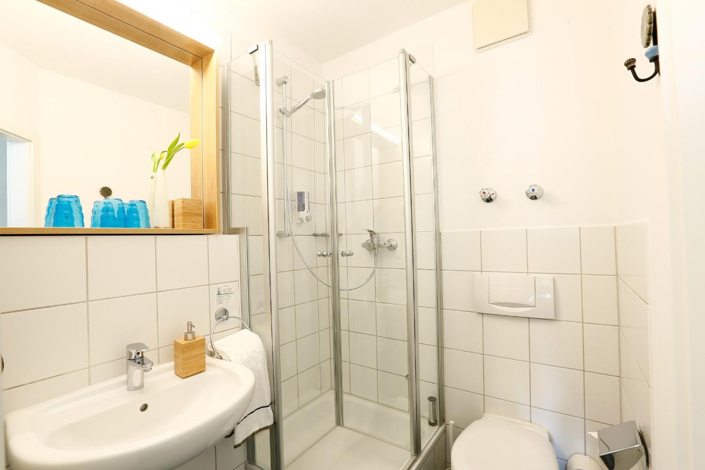 Standard Double Room - Photo 2