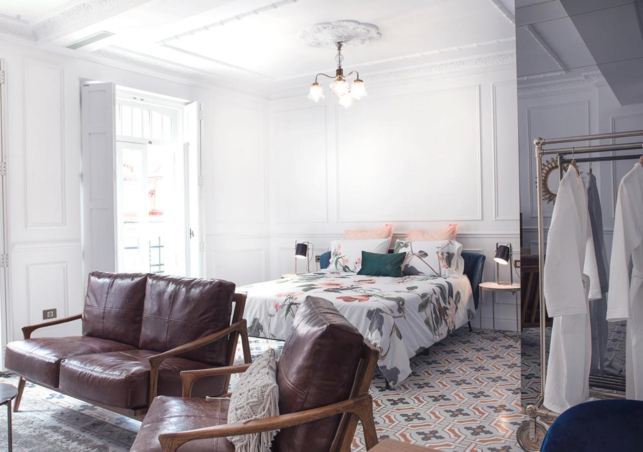 One-Bedroom Apartment - Photo 3