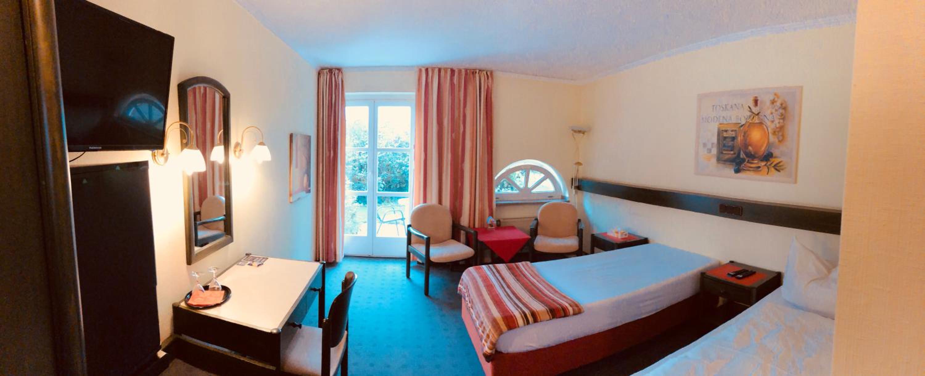 Double or Twin Room - Photo 2