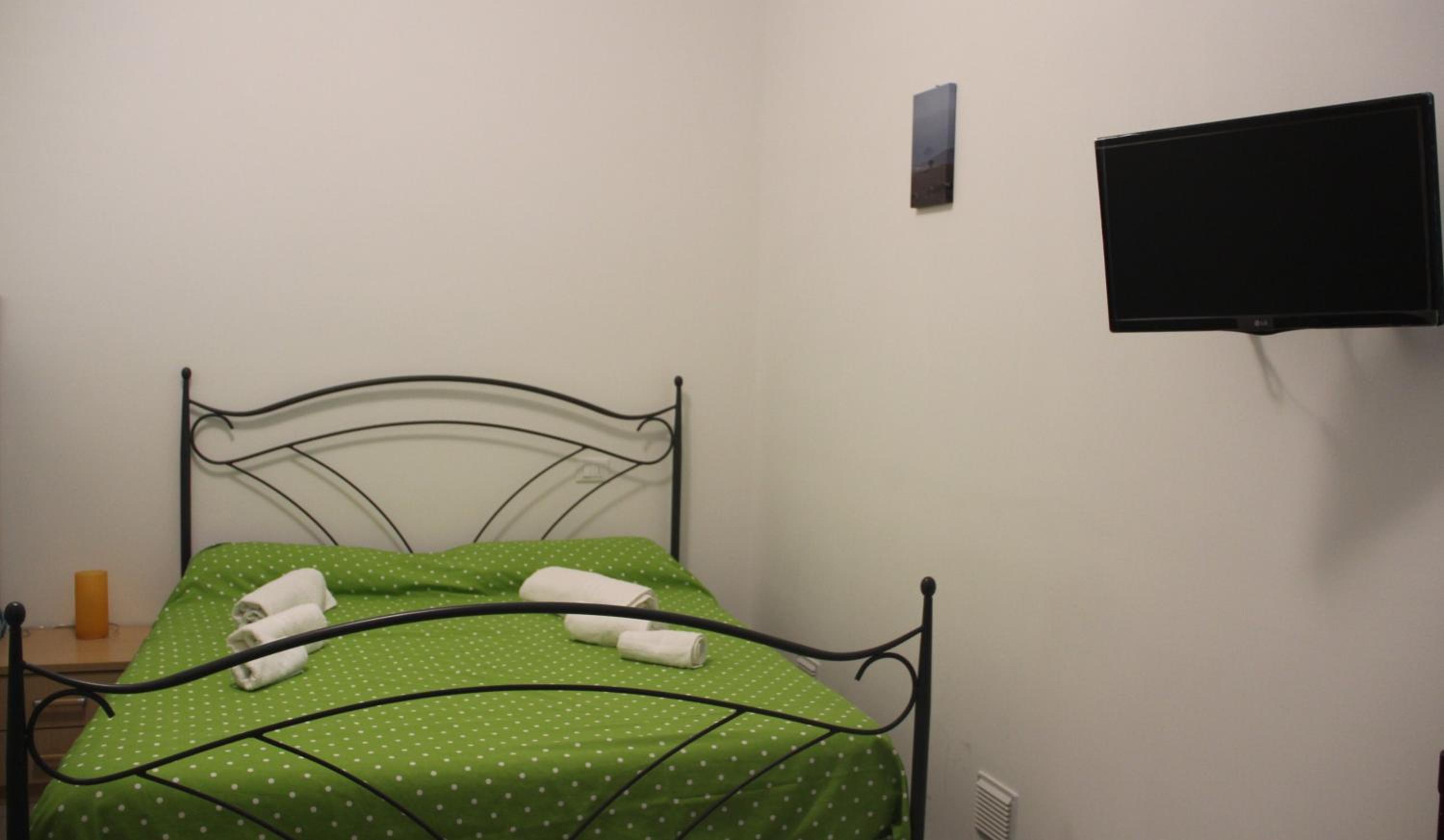 Deluxe Double or Twin Room - Photo 2