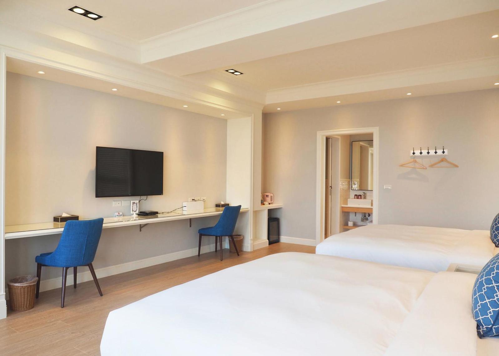 Family Suite with Balcony photo 3