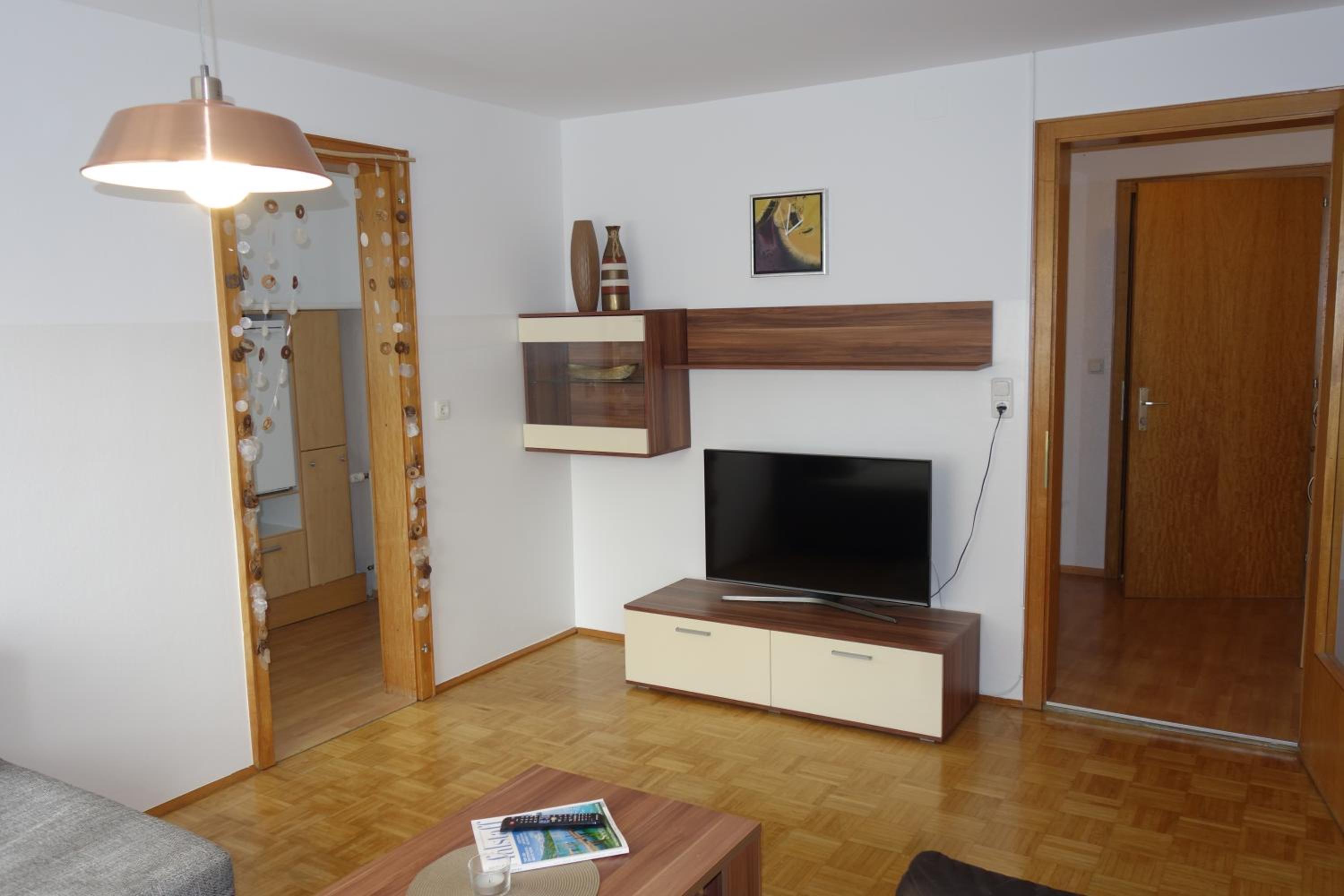Apartment with Balcony - Photo 8