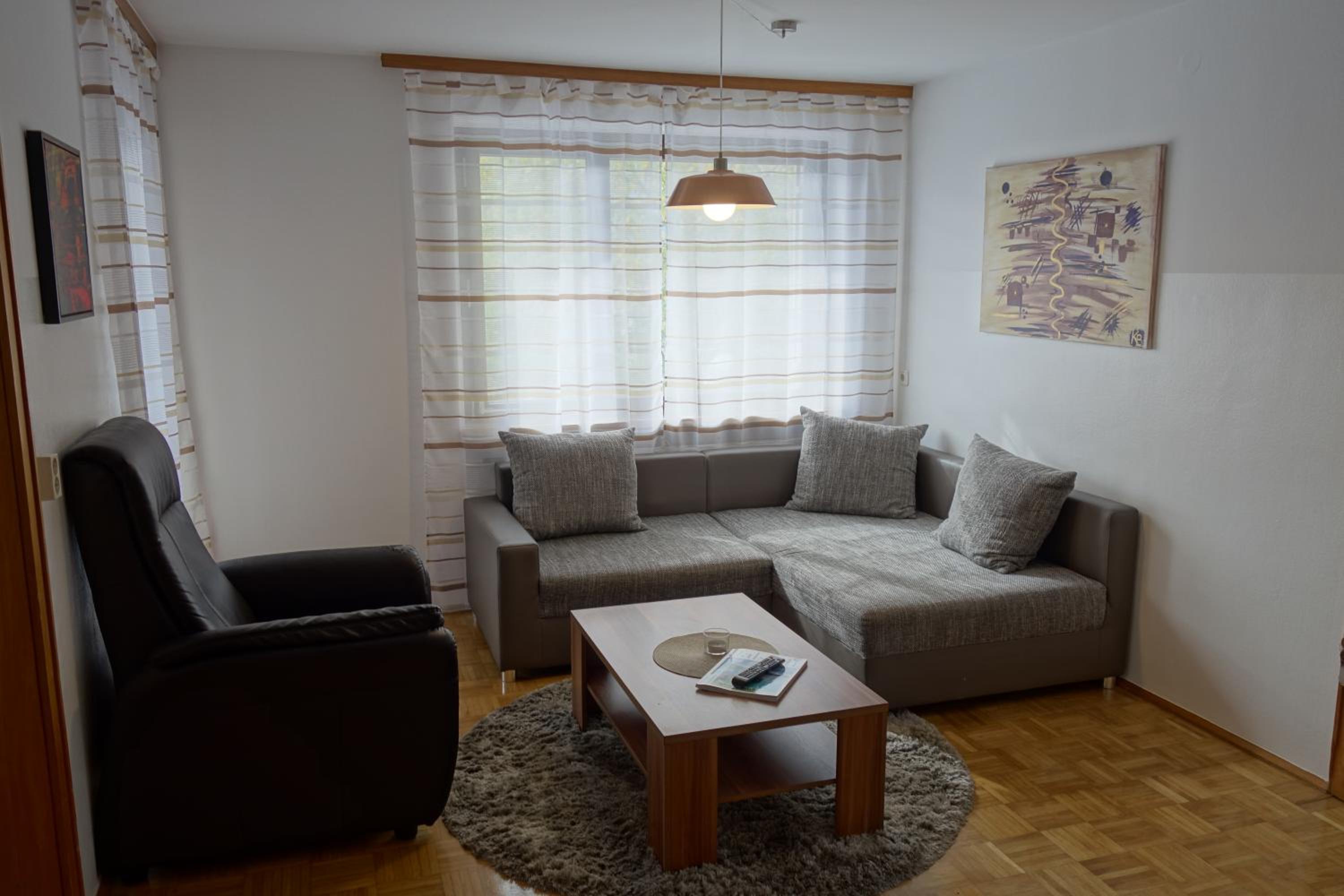 Apartment with Balcony - Photo 12