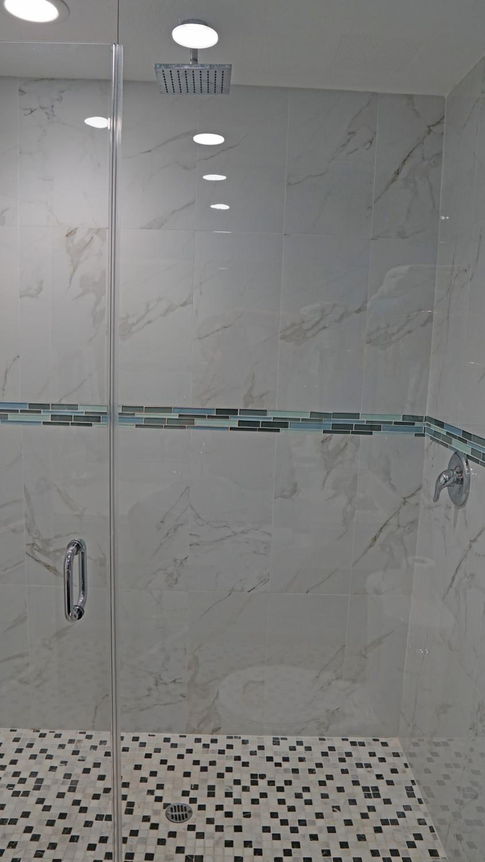 King Room with Spa Bath - Harbor View - Photo 2