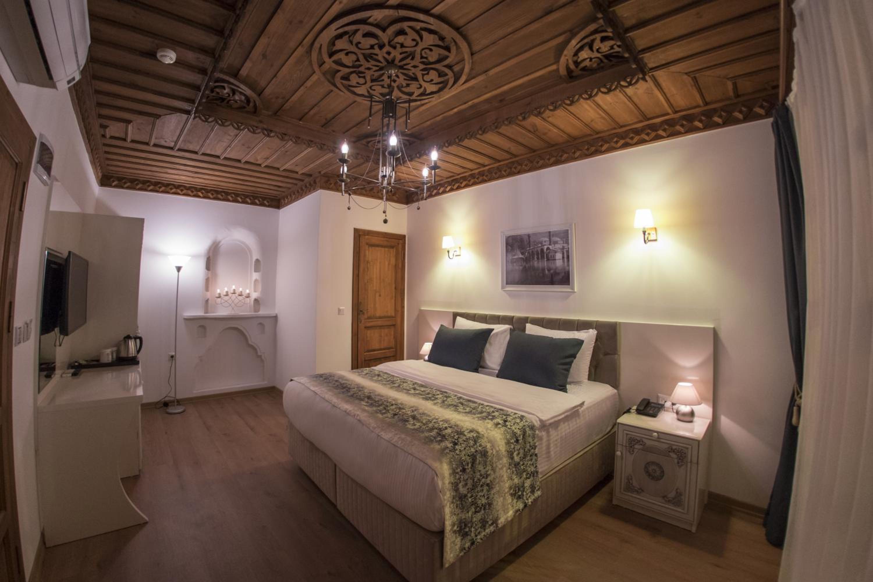 Standard Double Room - Photo 2