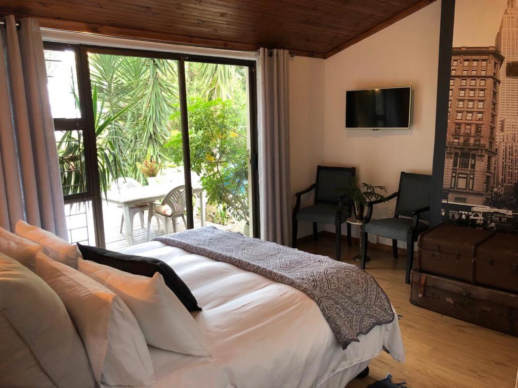 Two-Bedroom Suite - Photo 1